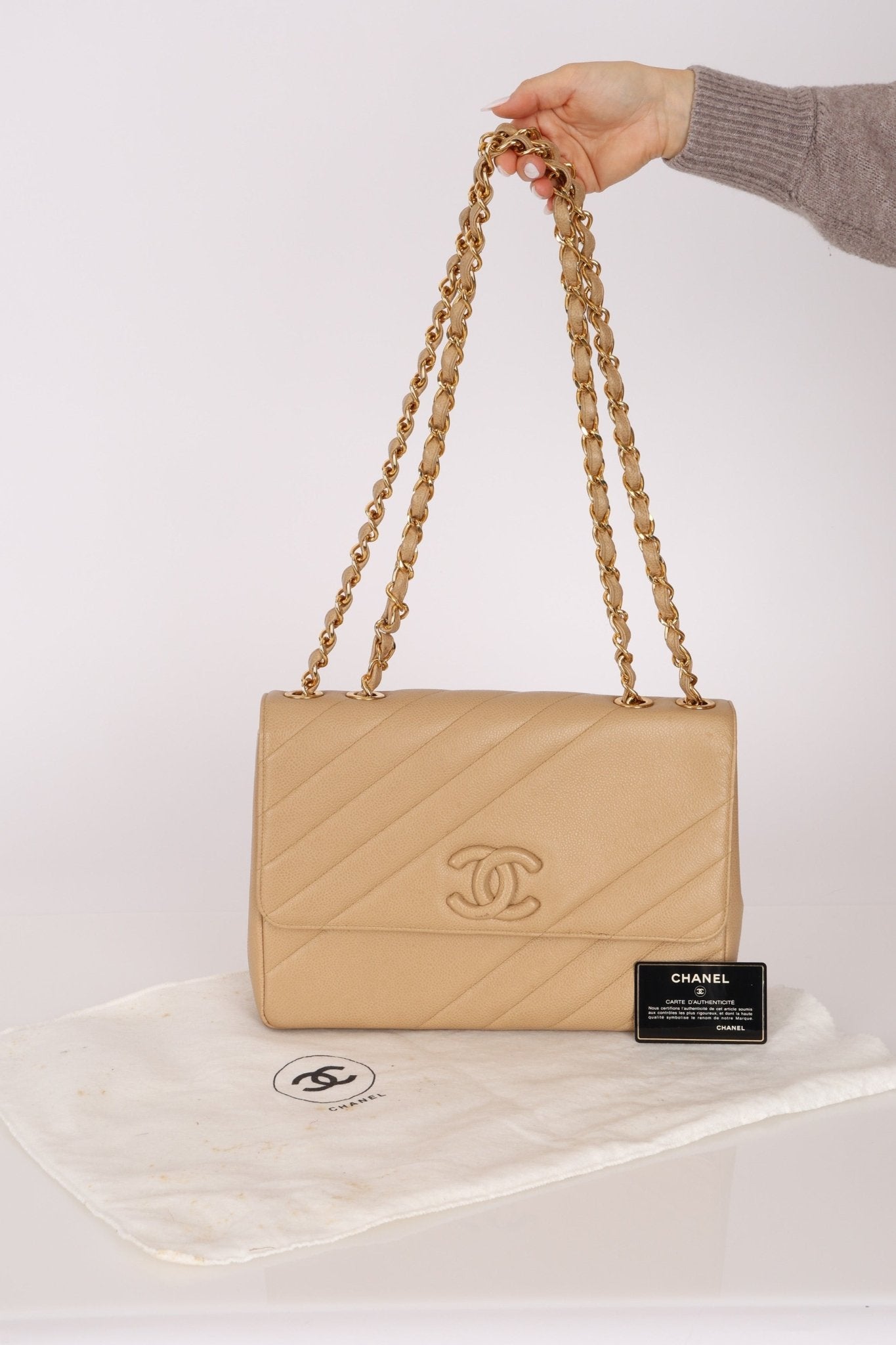 Rare Chanel 1995 Beige Caviar Diagonal Stitch Jumbo Flap Bag 24k GP - FashioNica
