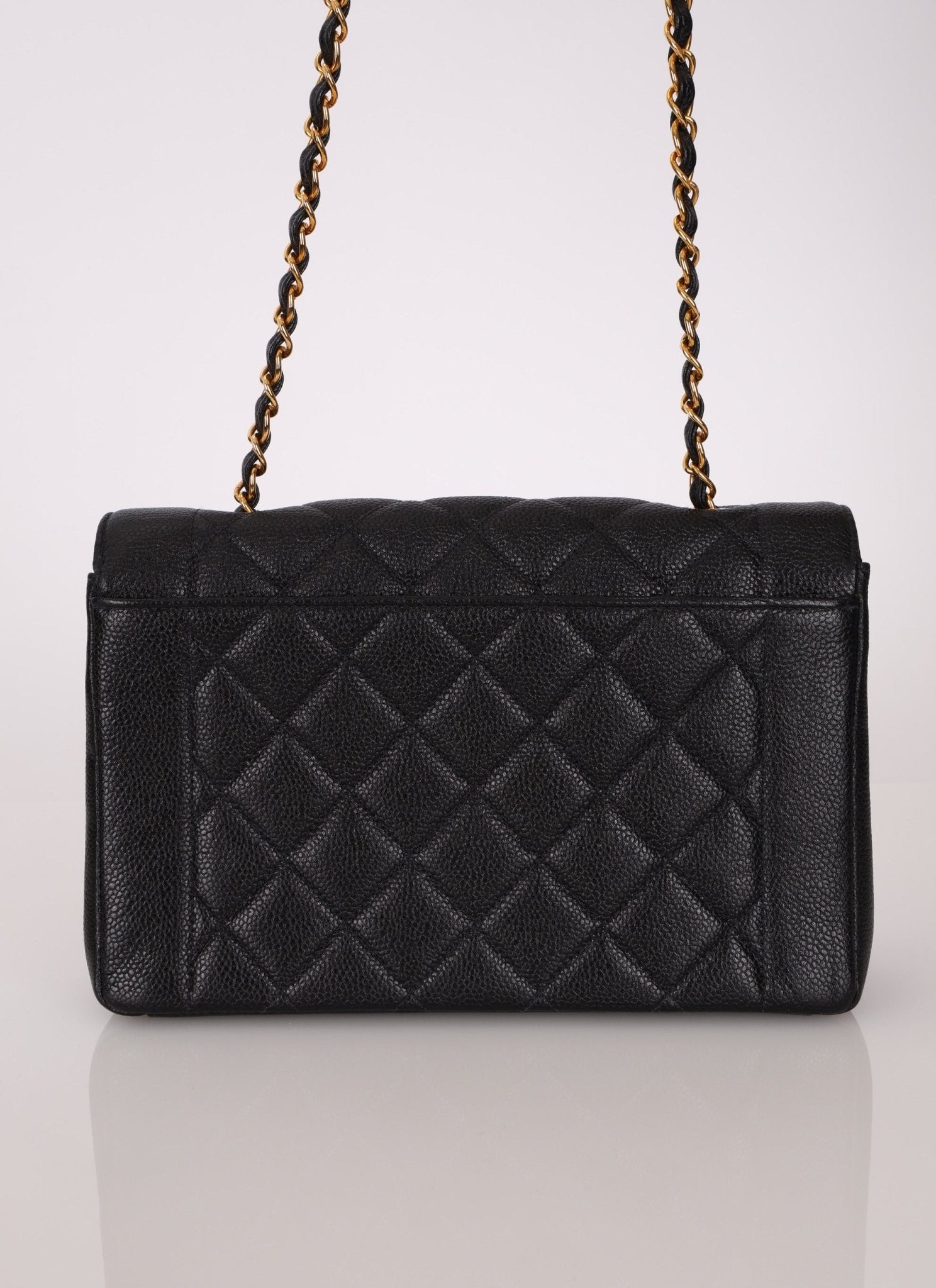 Rare Chanel 1997 Caviar Medium Diana - FashioNica