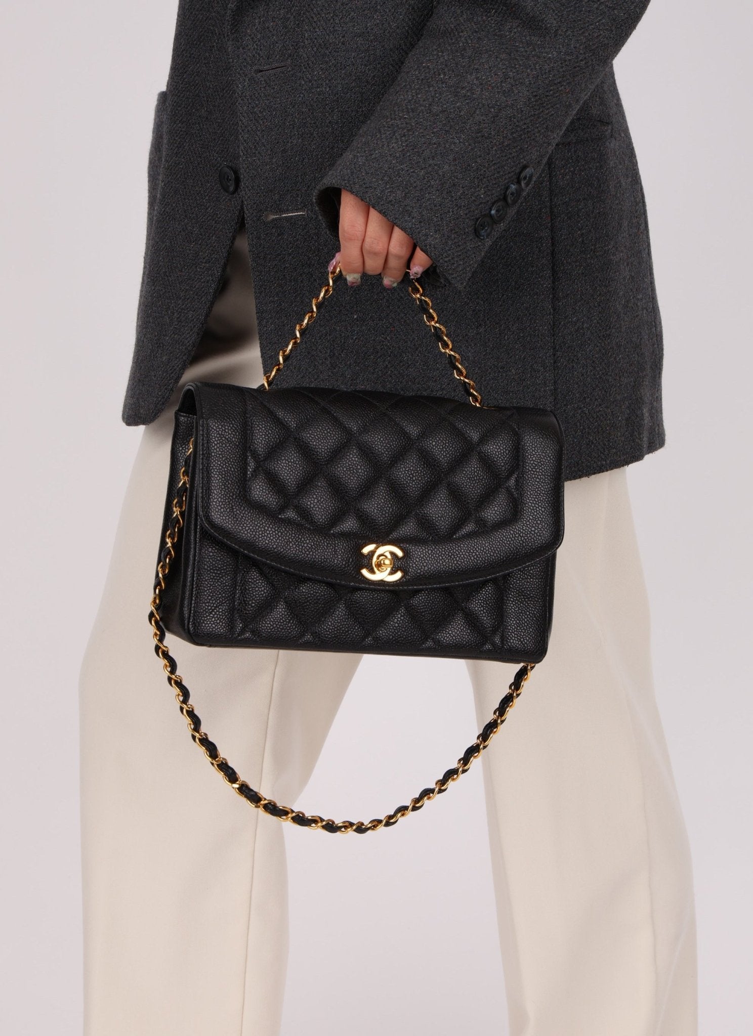 Rare Chanel 1997 Caviar Medium Diana - FashioNica