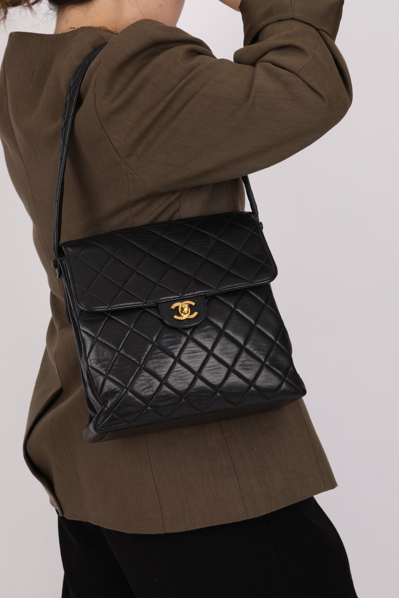 Rare Chanel 1997 Lambskin Turnlock Double - Sided Kelly Shoulder Bag 24k GP - FashioNica