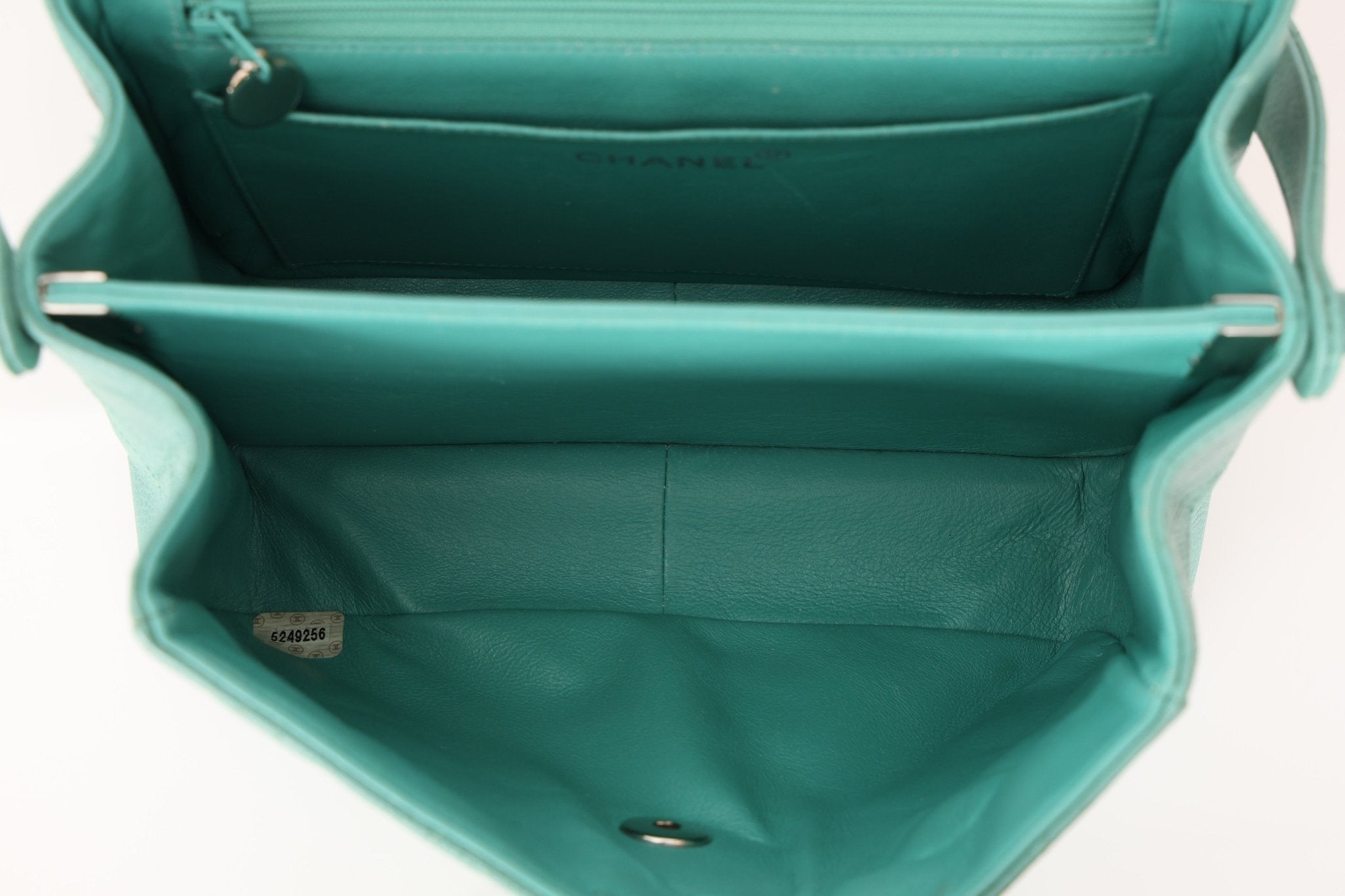 Rare Chanel 1997 Teal Caviar CC Turnlock Envelope Shoulder Kelly - FashioNica