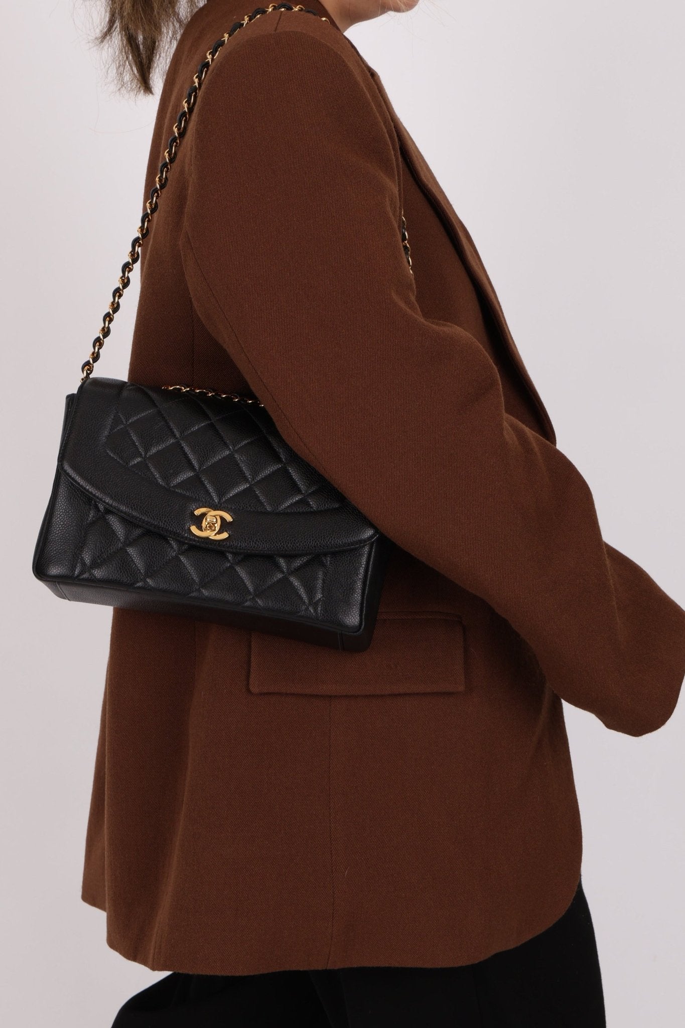 Rare Chanel 1998 Caviar Medium Diana - FashioNica