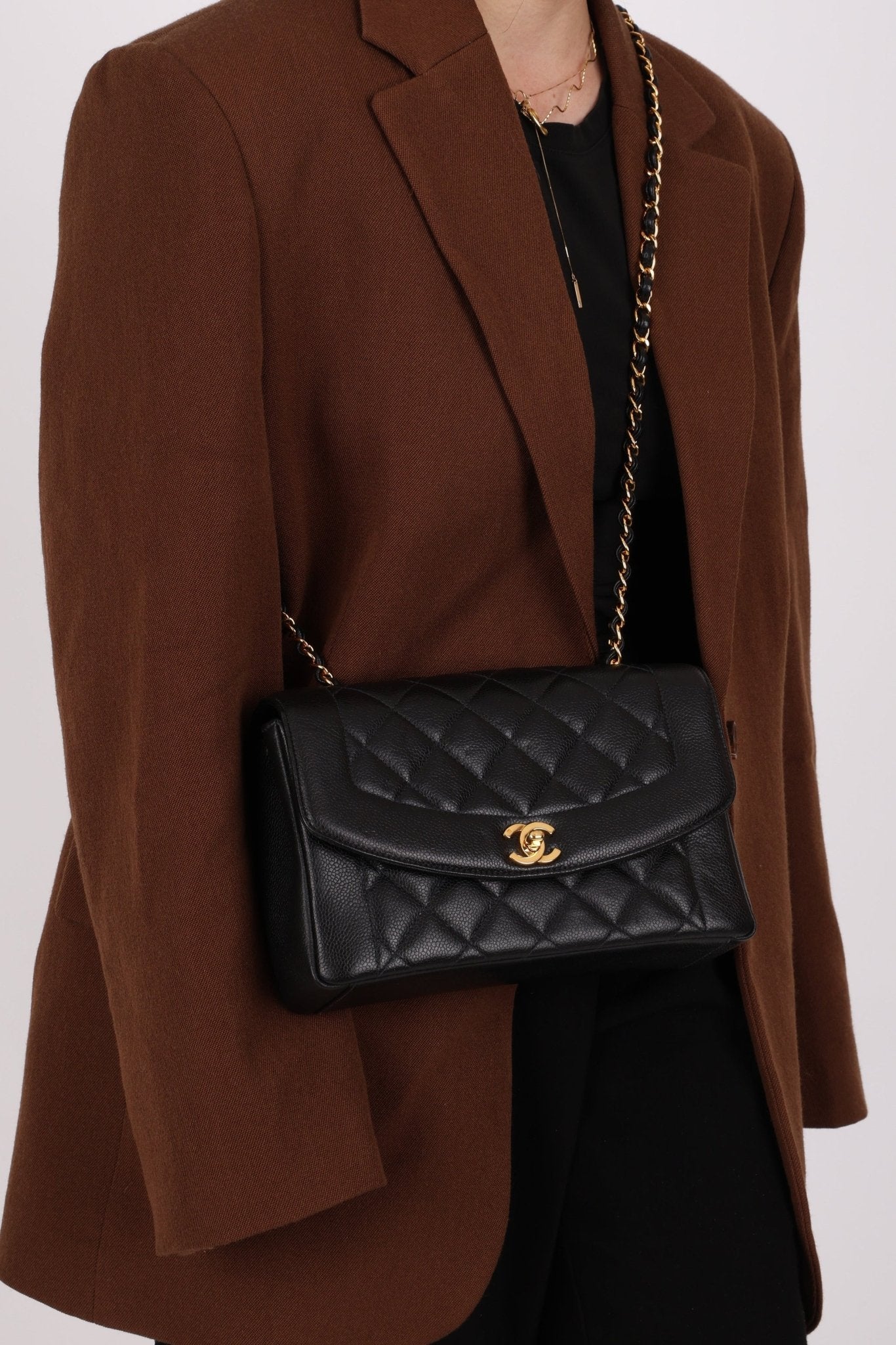 Rare Chanel 1998 Caviar Medium Diana - FashioNica