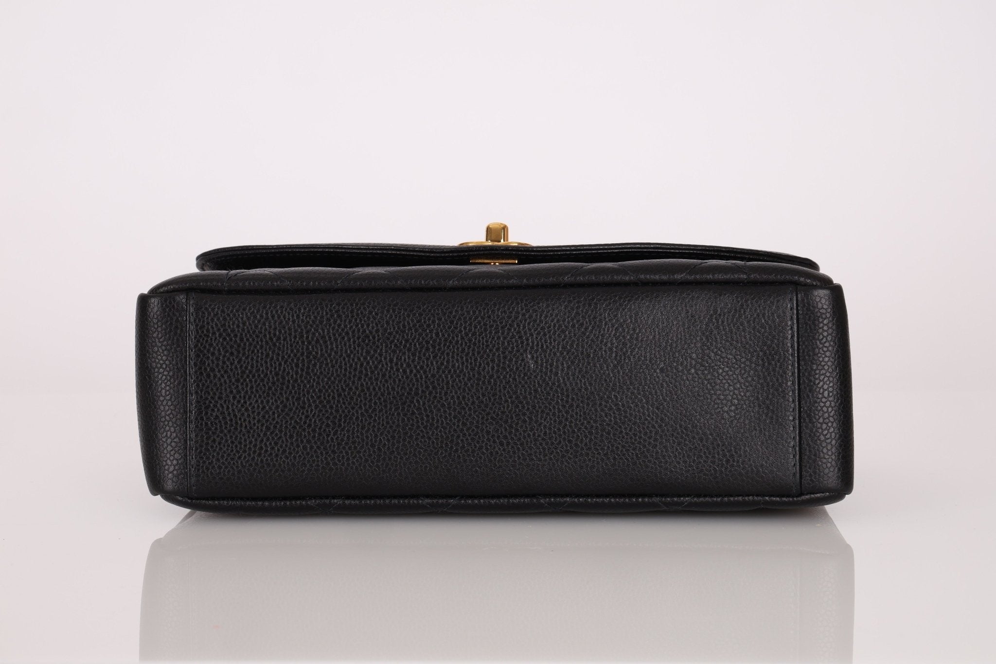 Rare Chanel 1998 Caviar Medium Diana - FashioNica