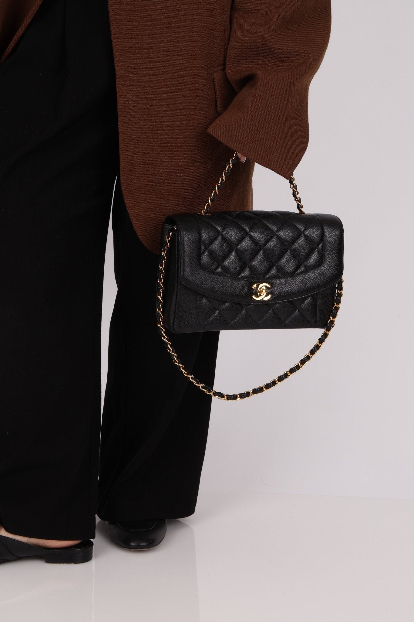 Rare Chanel 1998 Caviar Medium Diana - FashioNica