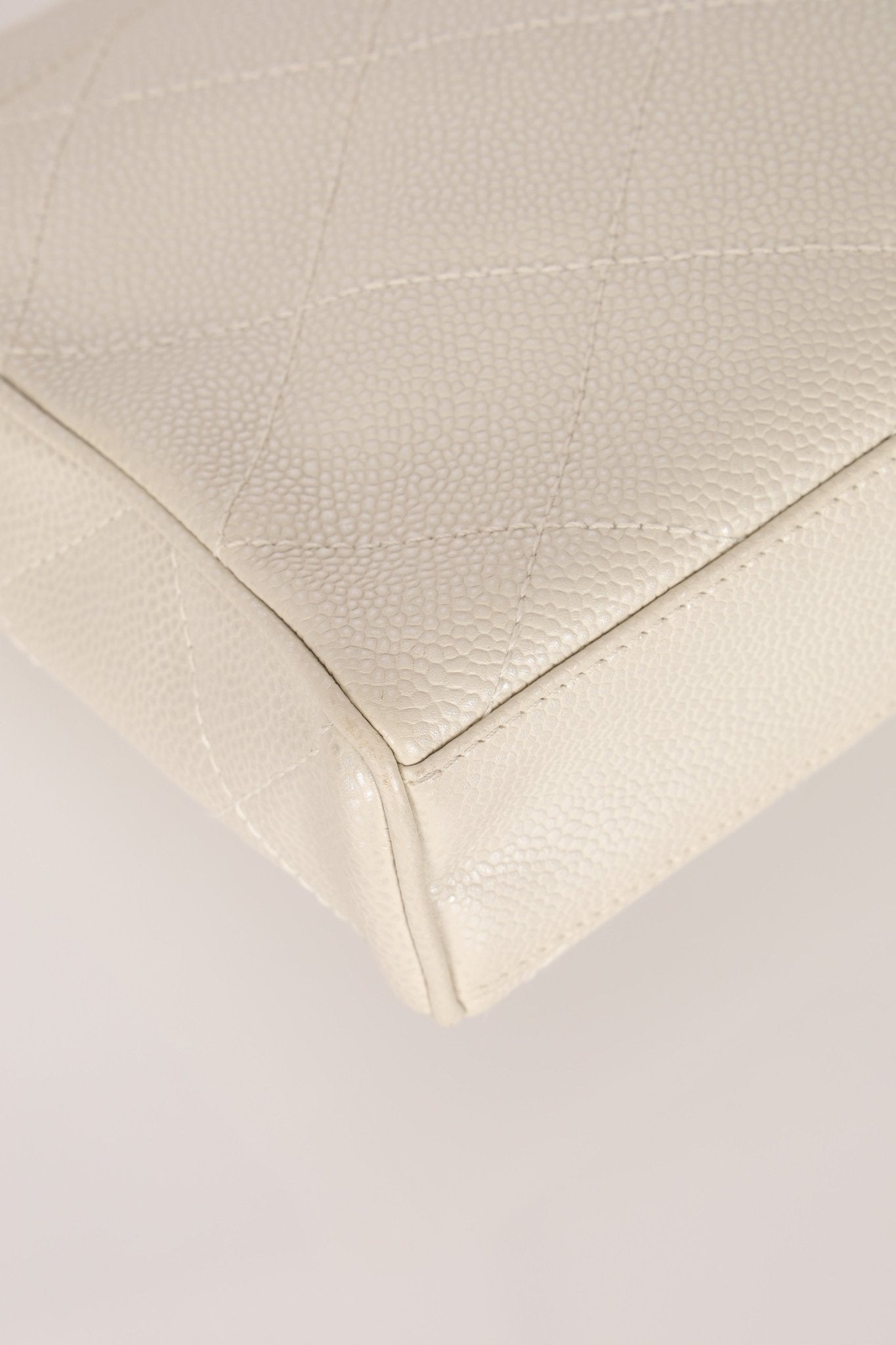 Rare Chanel 2002 Iridescent Caviar Turnlock Single Flap Bag 24k GP - FashioNica