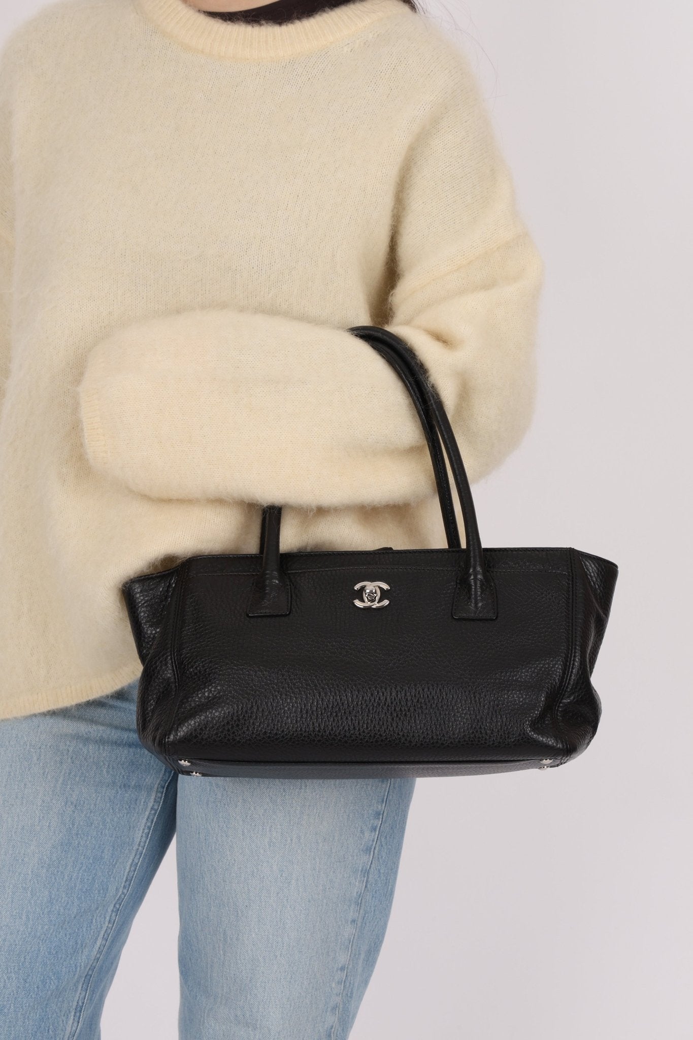 Rare Chanel 2013 Black Calfskin East West Medium Cerf Executive Tote Bag - FashioNica