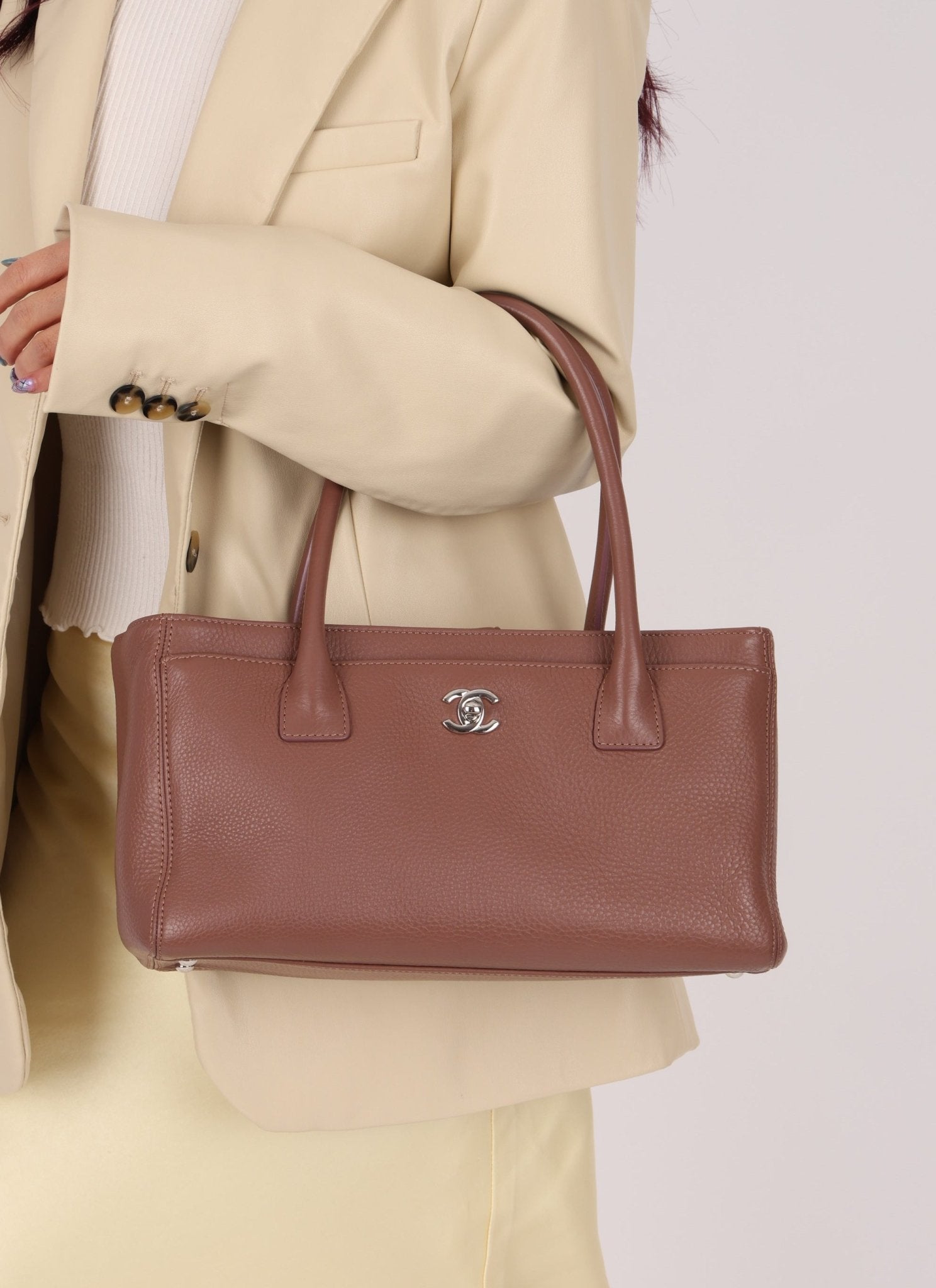 Rare Chanel 2013 Calfskin Mauve Small Cerf Executive Shopper Tote - FashioNica