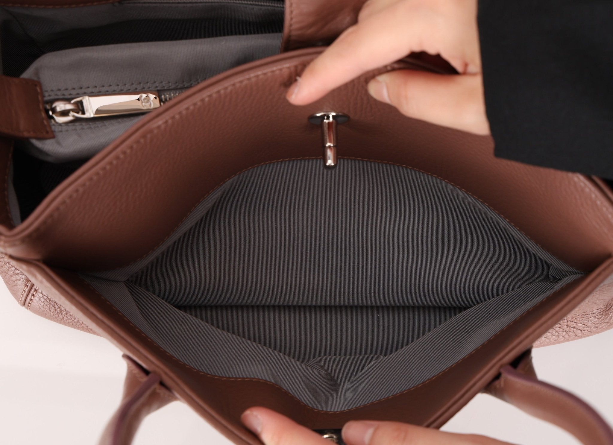 Rare Chanel 2013 Calfskin Mauve Small Cerf Executive Shopper Tote - FashioNica