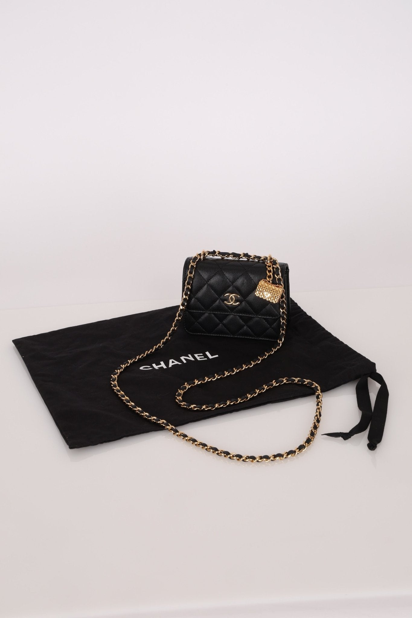 Rare Chanel 2023 Caviar Wallet on Chain with Chanel Classic Flap Charm - FashioNica