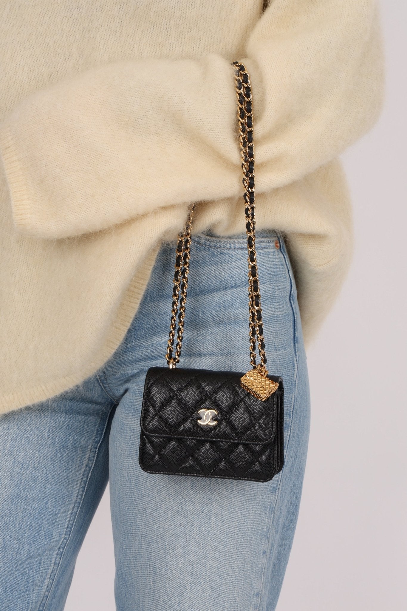 Rare Chanel 2023 Caviar Wallet on Chain with Chanel Classic Flap Charm - FashioNica