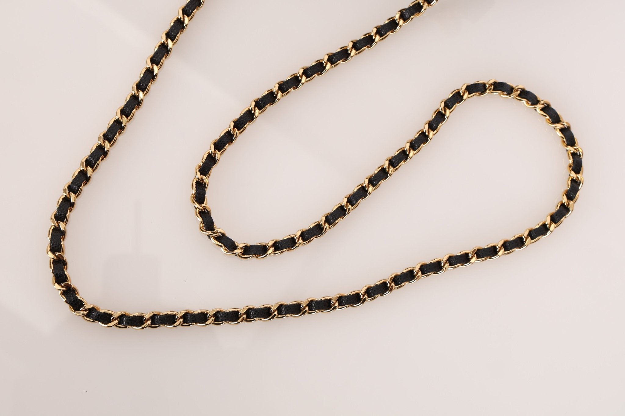 Rare Chanel 2023 Caviar Wallet on Chain with Chanel Classic Flap Charm - FashioNica