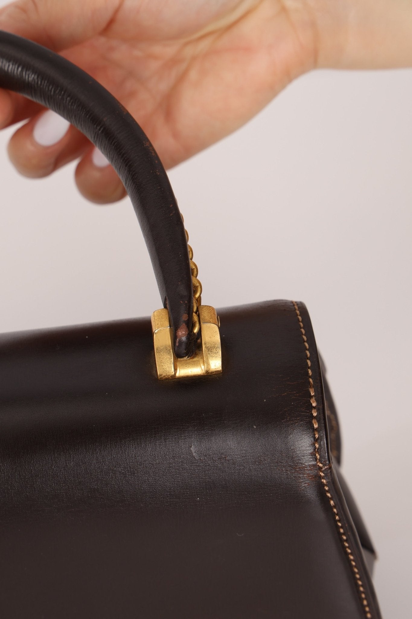 Rare Gucci 1970s Chocolate Chain Accent Box Calf Turnlock Handle Bag - FashioNica