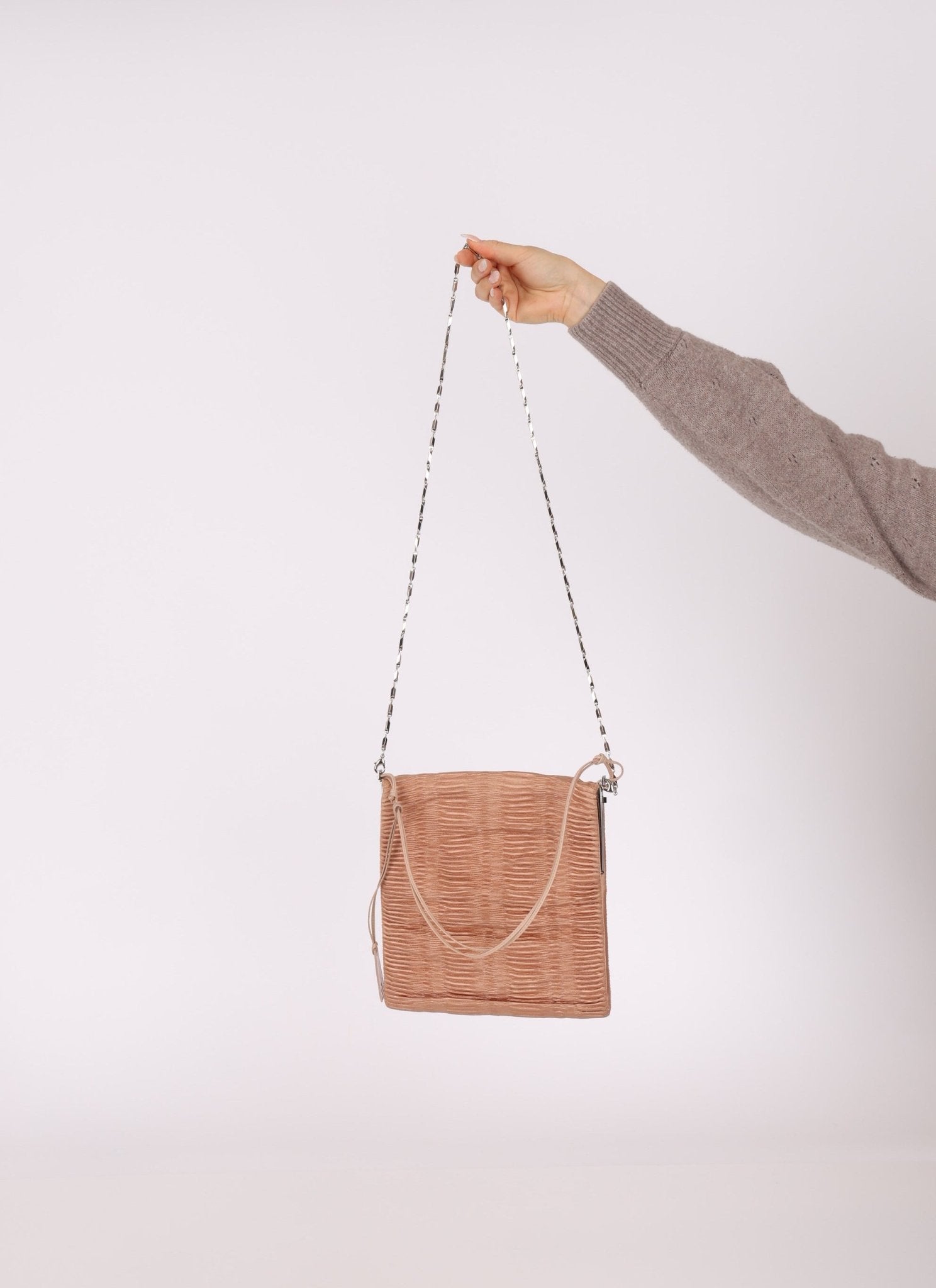 Rare Gucci Satin Pleated Square Frame Clutch - FashioNica