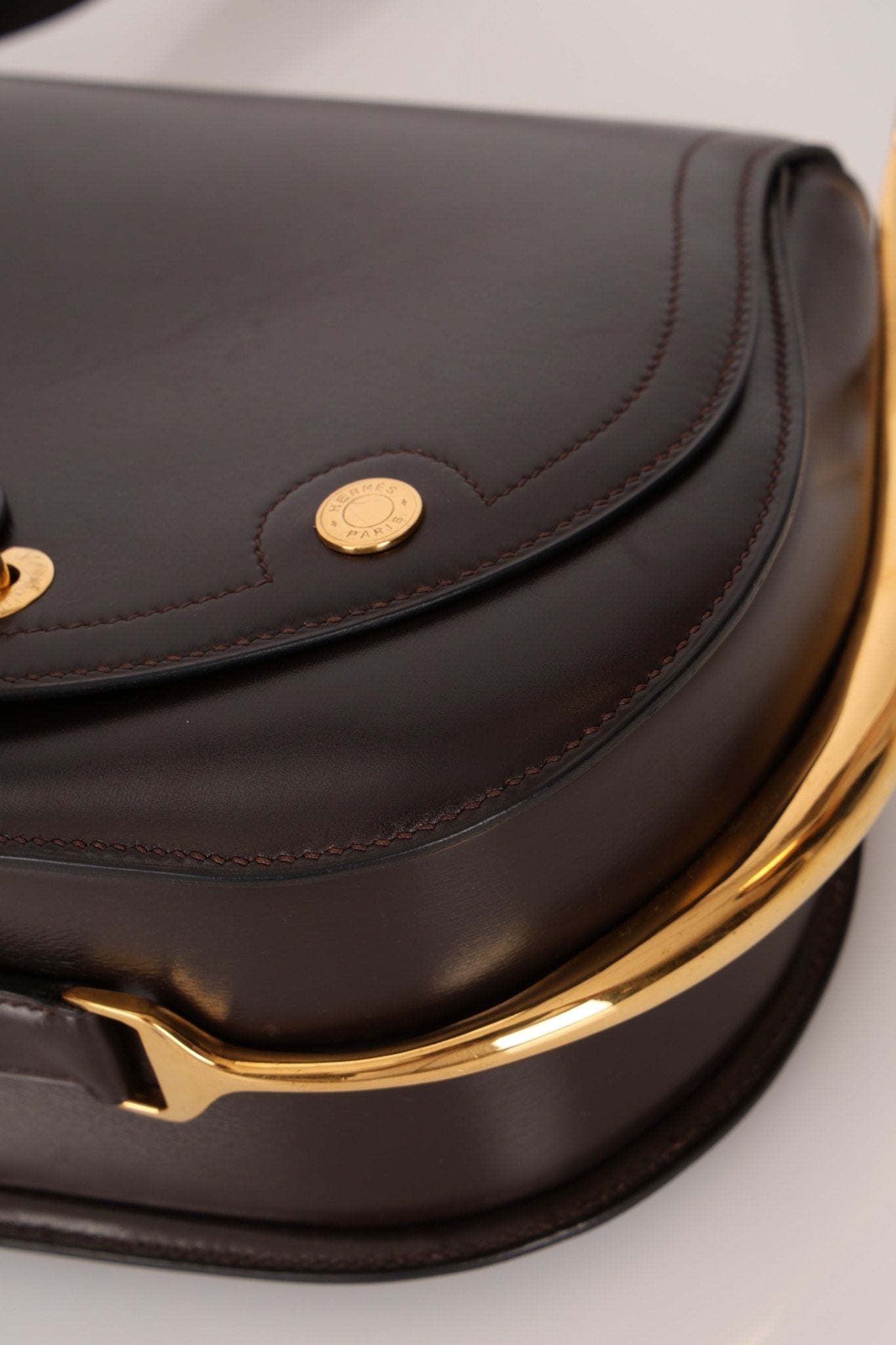 Rare Hermès 1984 Chocolat Box Calf Passe Guide Shoulder Bag - FashioNica