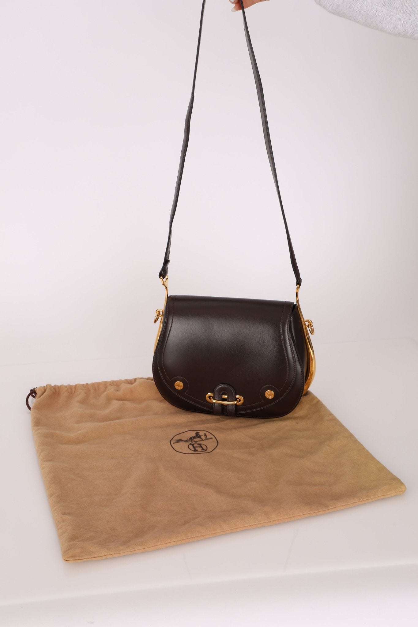 Rare Hermès 1984 Chocolat Box Calf Passe Guide Shoulder Bag - FashioNica