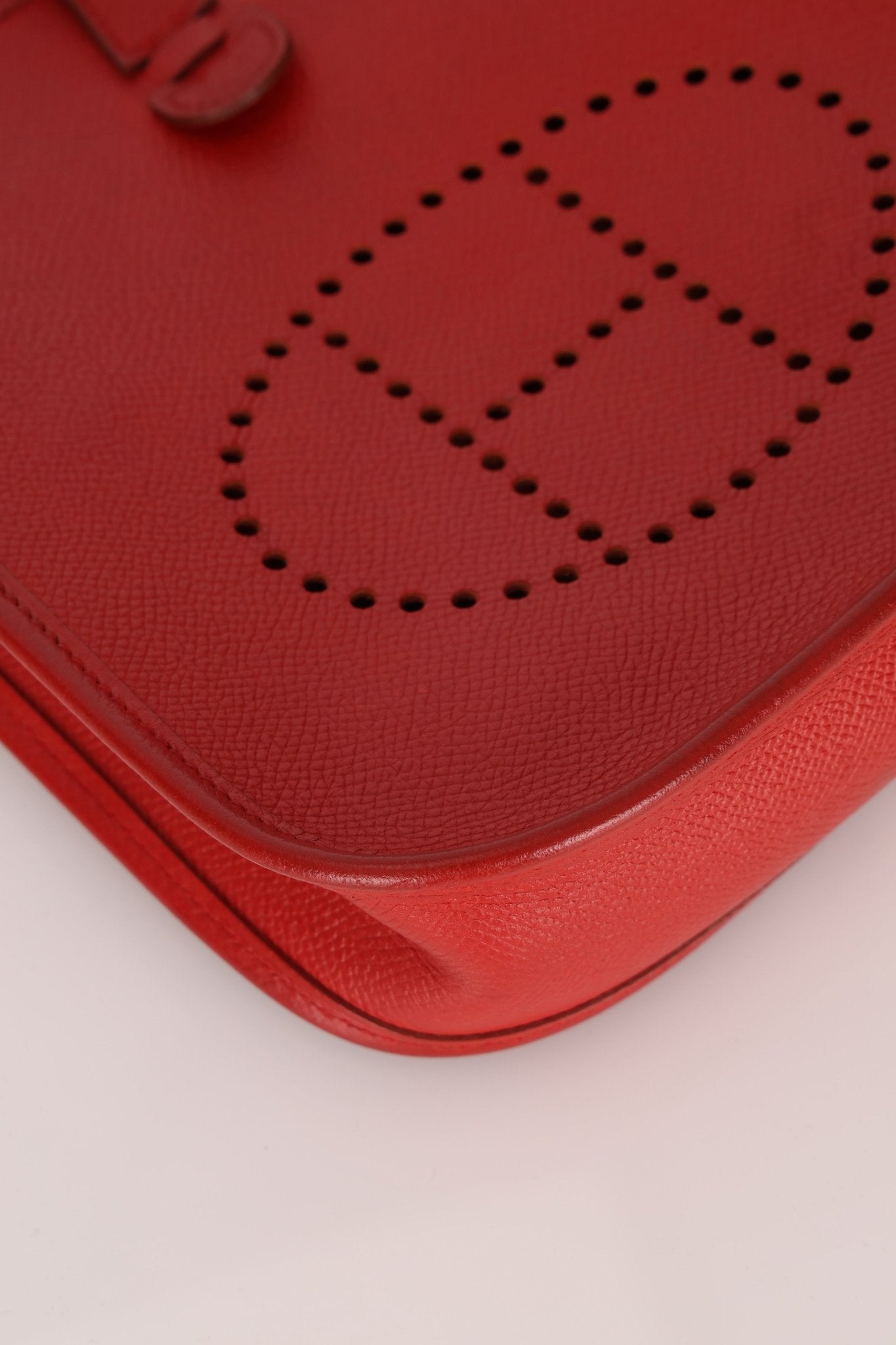 Rare Hermès 2004 Rouge Casaque Epsom Evelyne TPM PHW - FashioNica