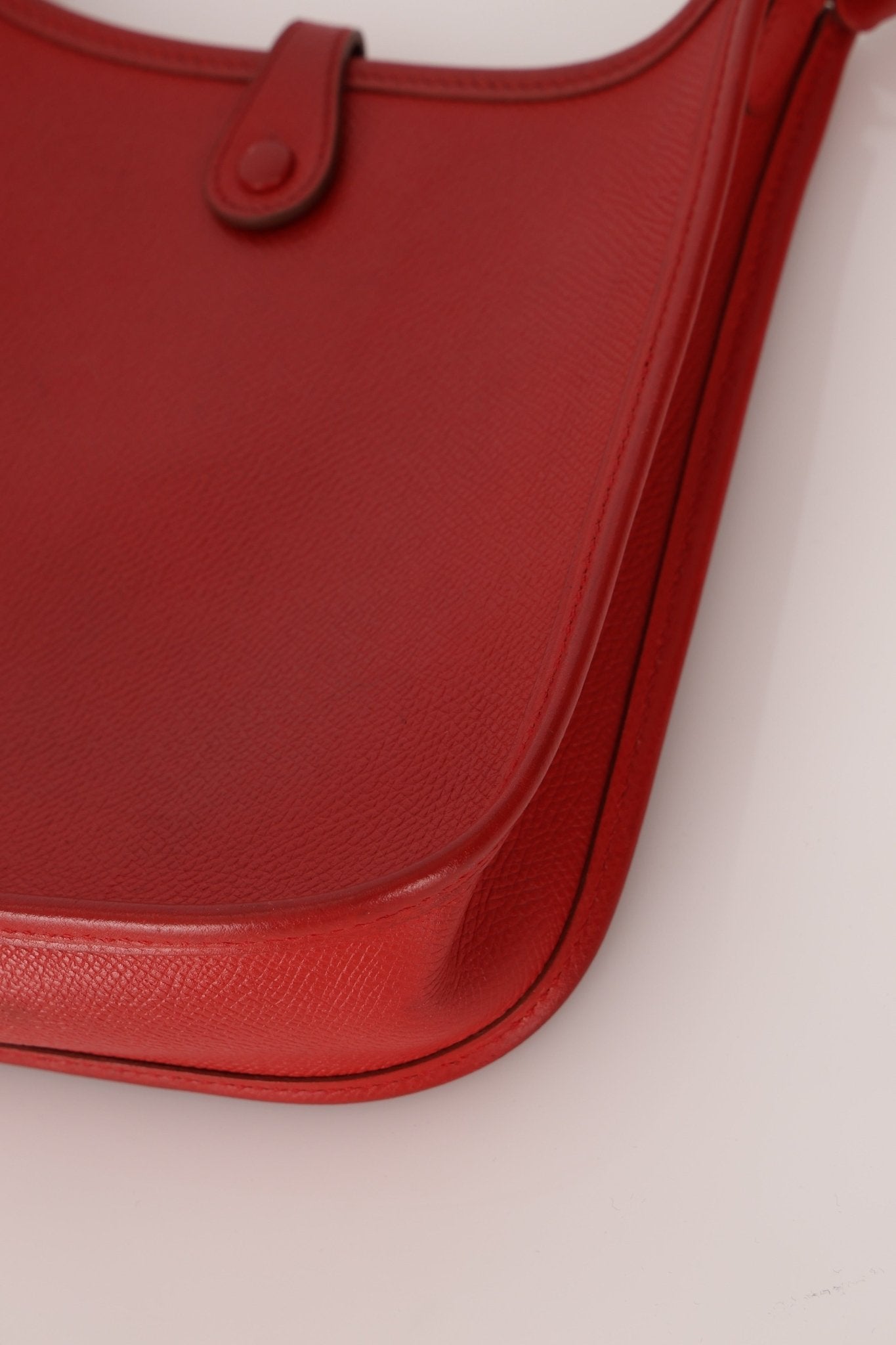 Rare Hermès 2004 Rouge Casaque Epsom Evelyne TPM PHW - FashioNica