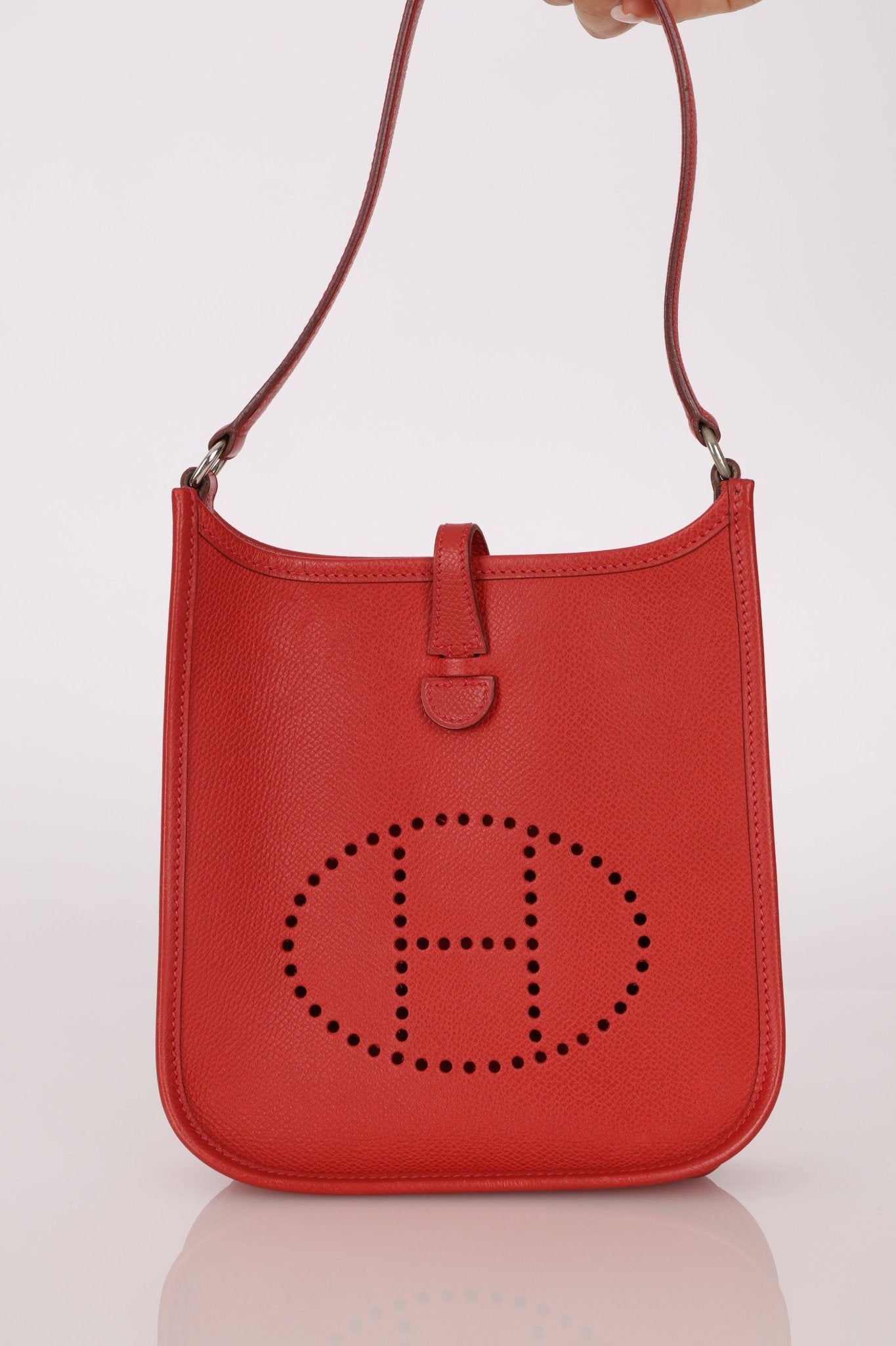Rare Hermès 2005 Rouge Casaque Epsom Evelyne Short Strap TPM PHW - FashioNica