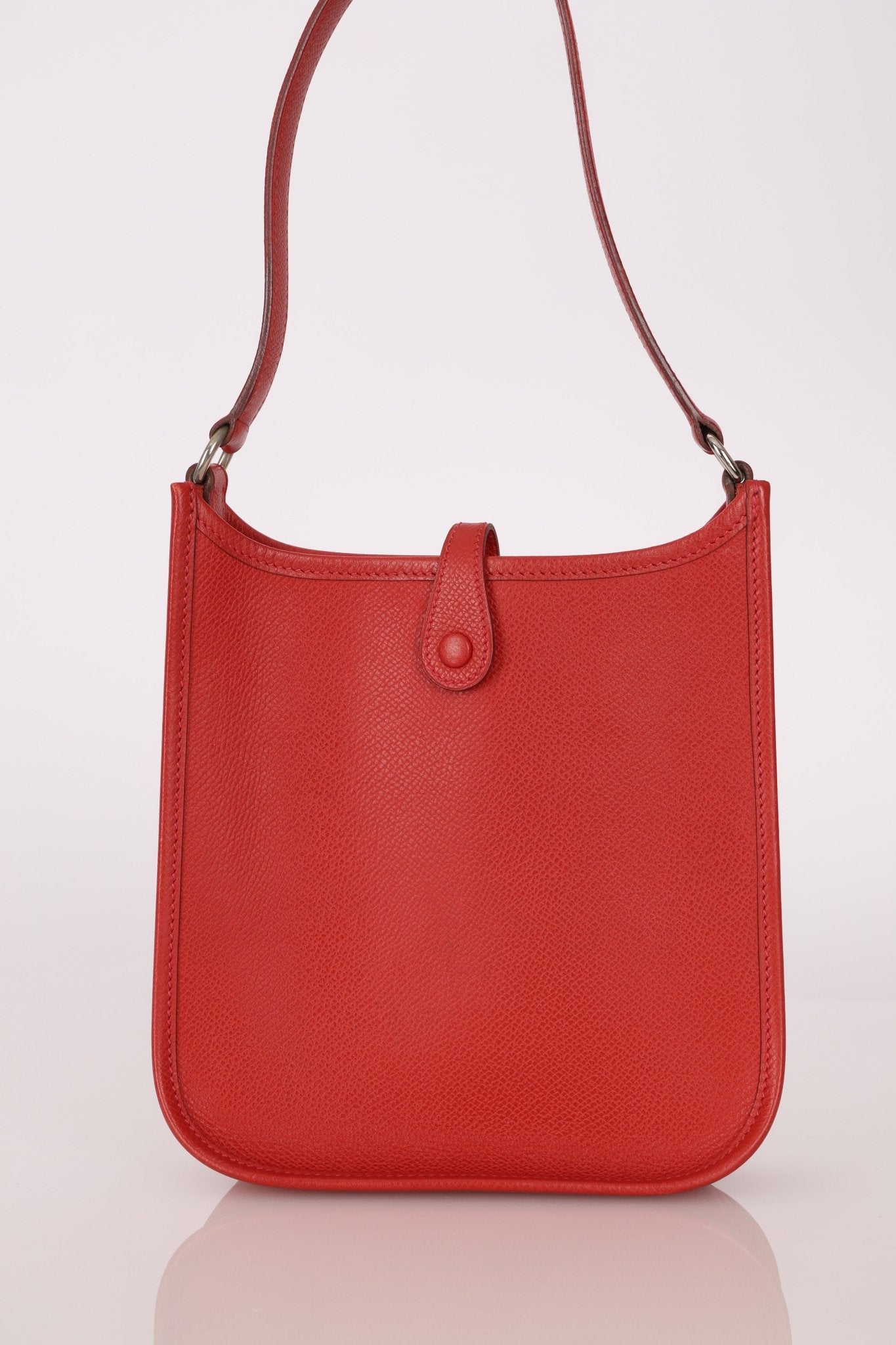 Rare Hermès 2005 Rouge Casaque Epsom Evelyne Short Strap TPM PHW - FashioNica