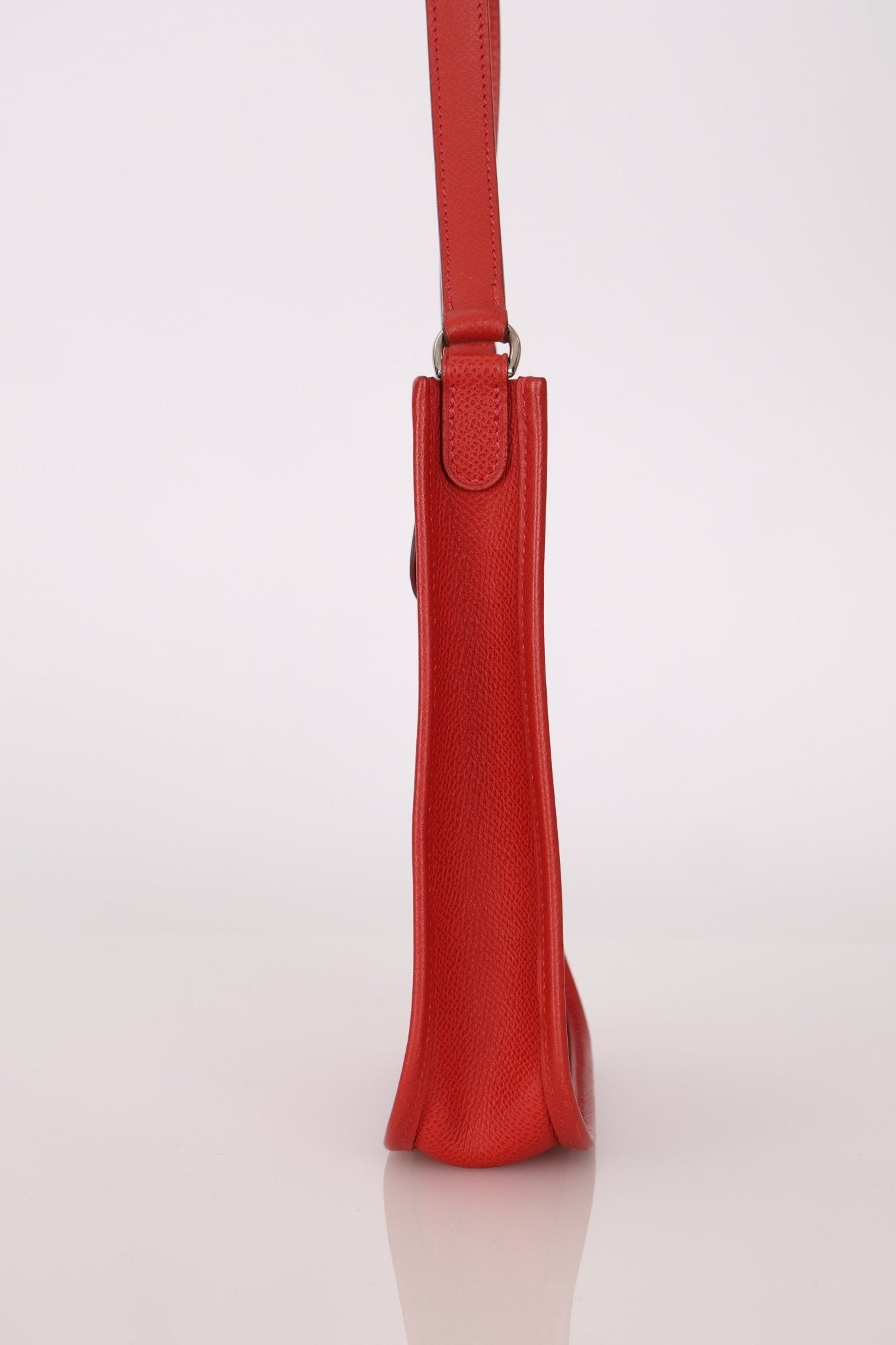 Rare Hermès 2005 Rouge Casaque Epsom Evelyne Short Strap TPM PHW - FashioNica