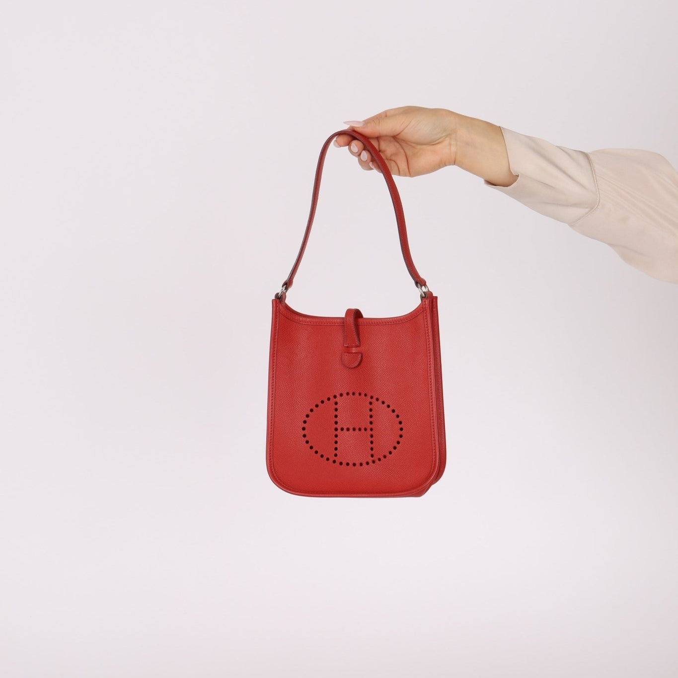 Rare Hermès 2005 Rouge Casaque Epsom Evelyne Short Strap TPM PHW - FashioNica