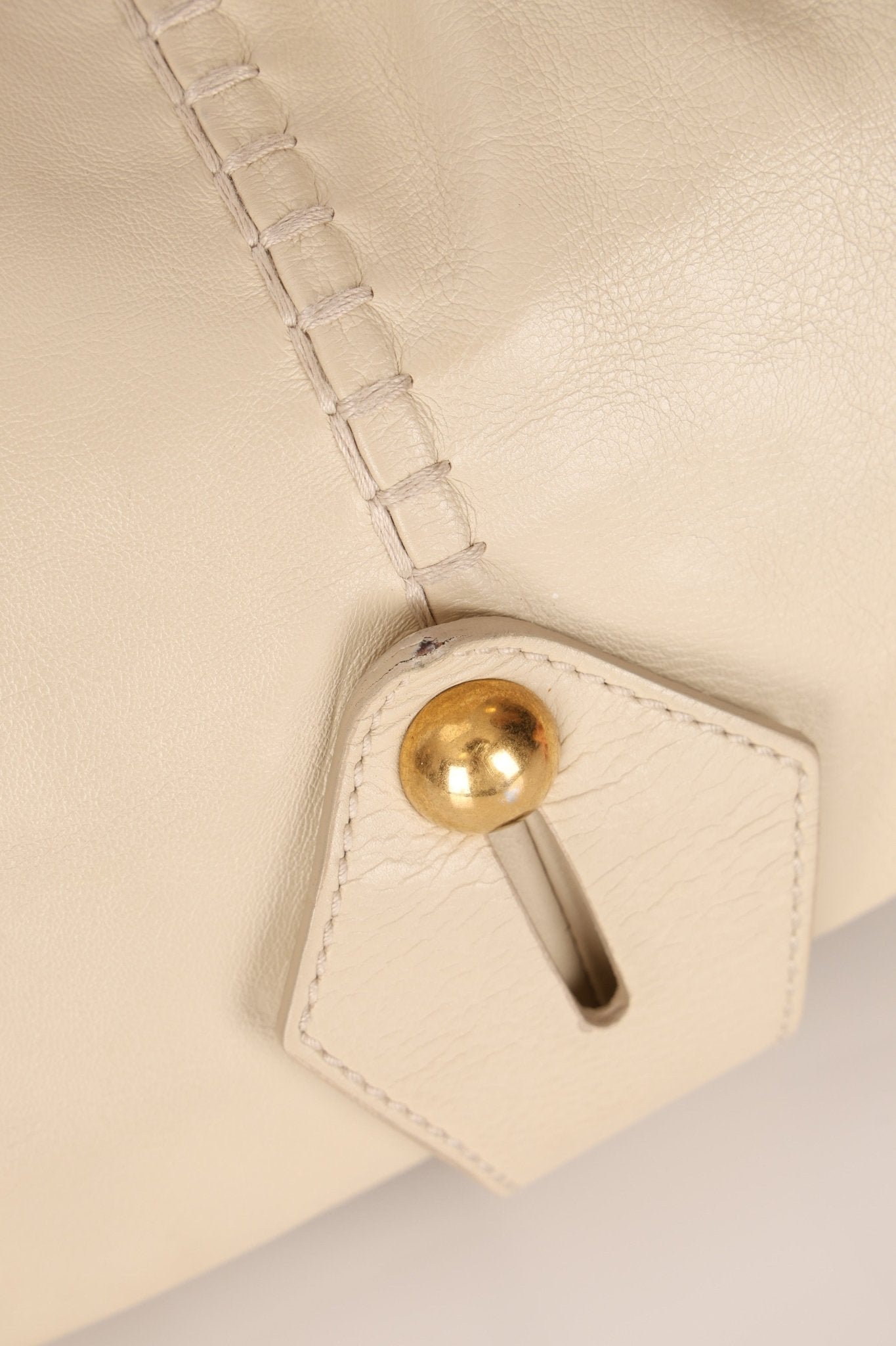 Rare Saint Laurent x Tom Ford Cream Leather Mombasa Metal Handle Bag with Pouch - FashioNica