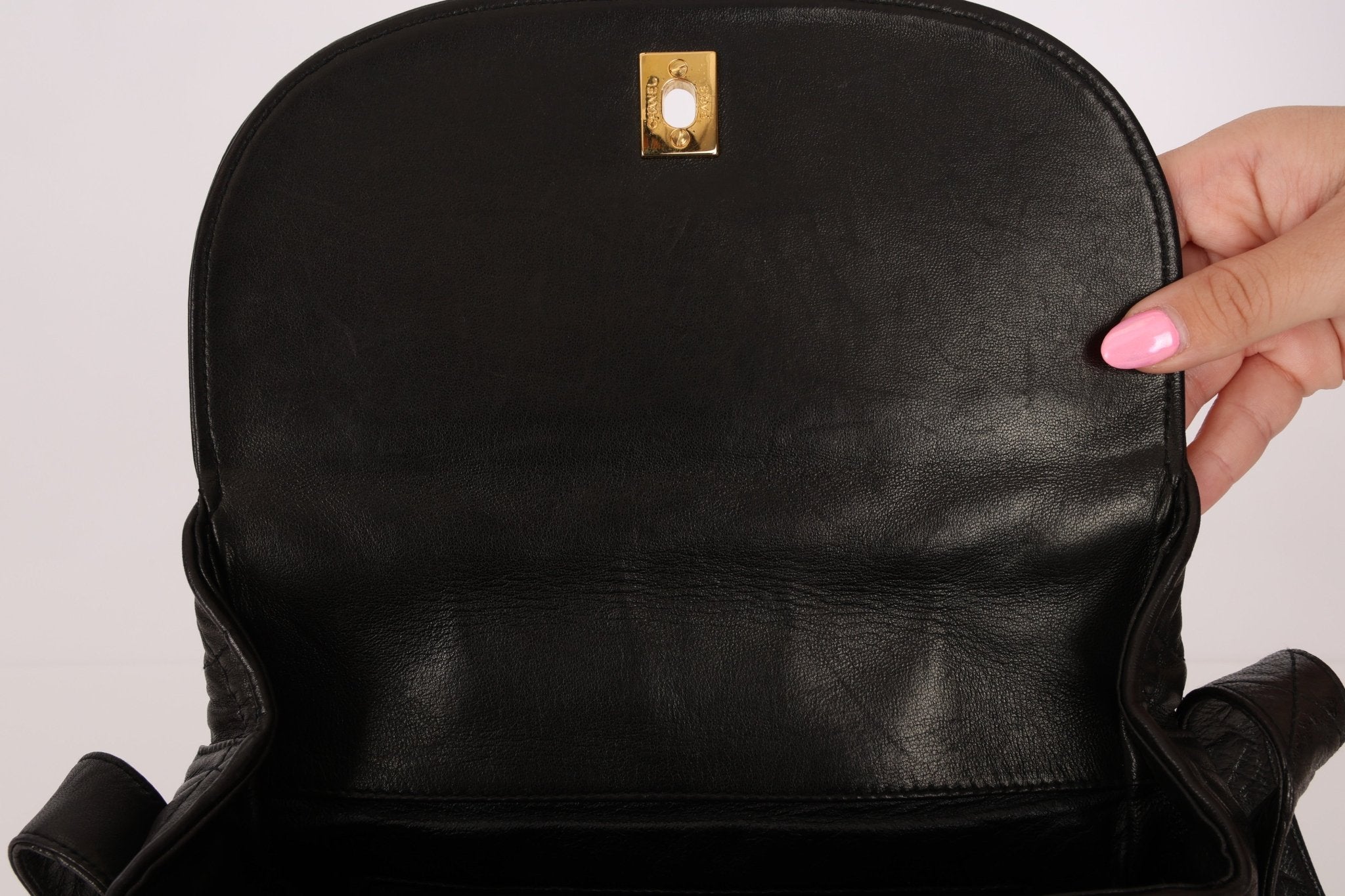 (SOLD) Chanel 1991 Lambskin Coco Crush Crossbody 24K GP - FashioNica