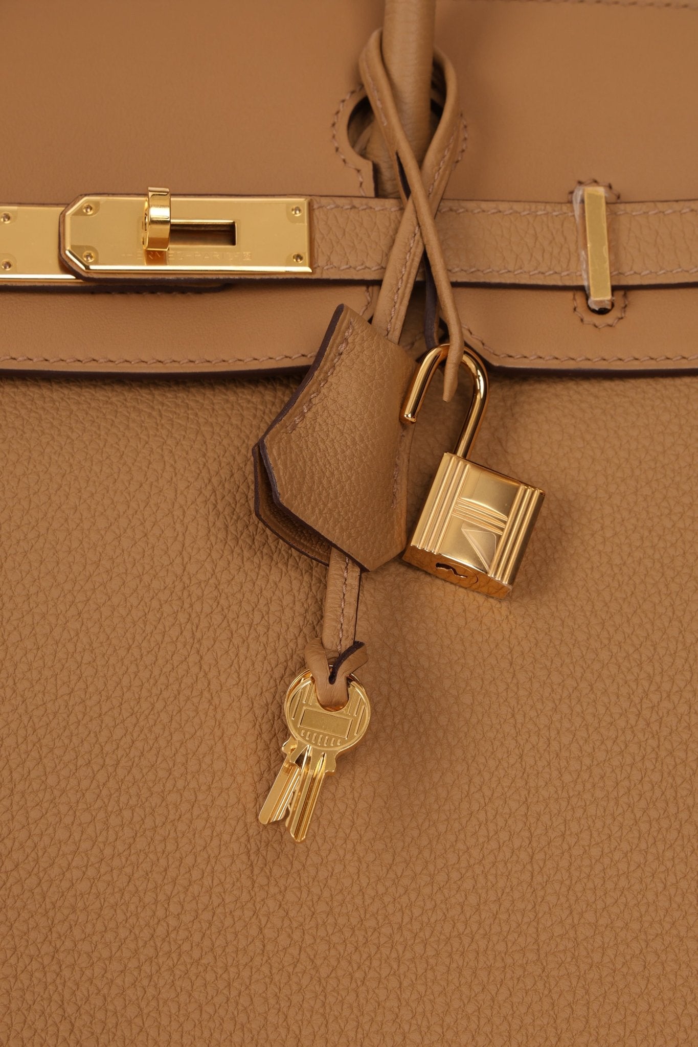 Ultra - Rare 2022 Hermès Biscuit Birkin 30 3 - En - 1 GHW - FashioNica