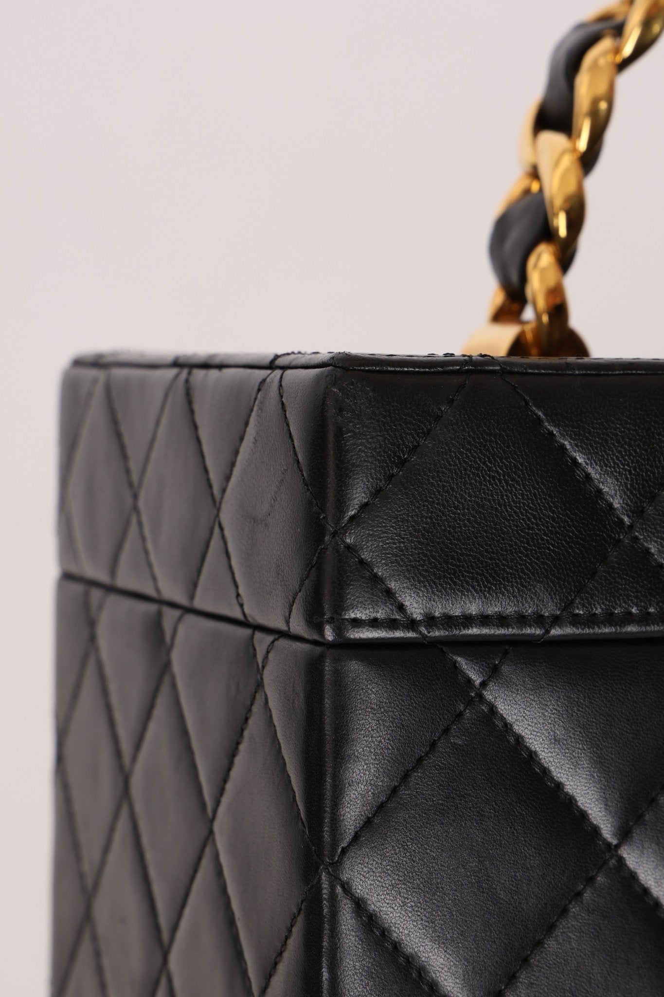 Ultra - Rare Chanel 1992 Lambskin Beauty Train Trunk Vanity Case 24K GP - FashioNica