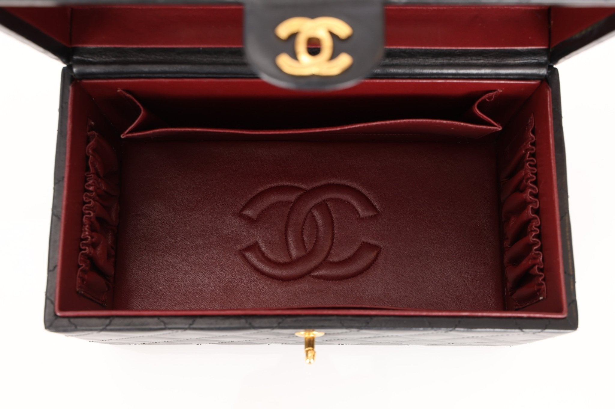 Ultra - Rare Chanel 1992 Lambskin Beauty Train Trunk Vanity Case 24K GP - FashioNica