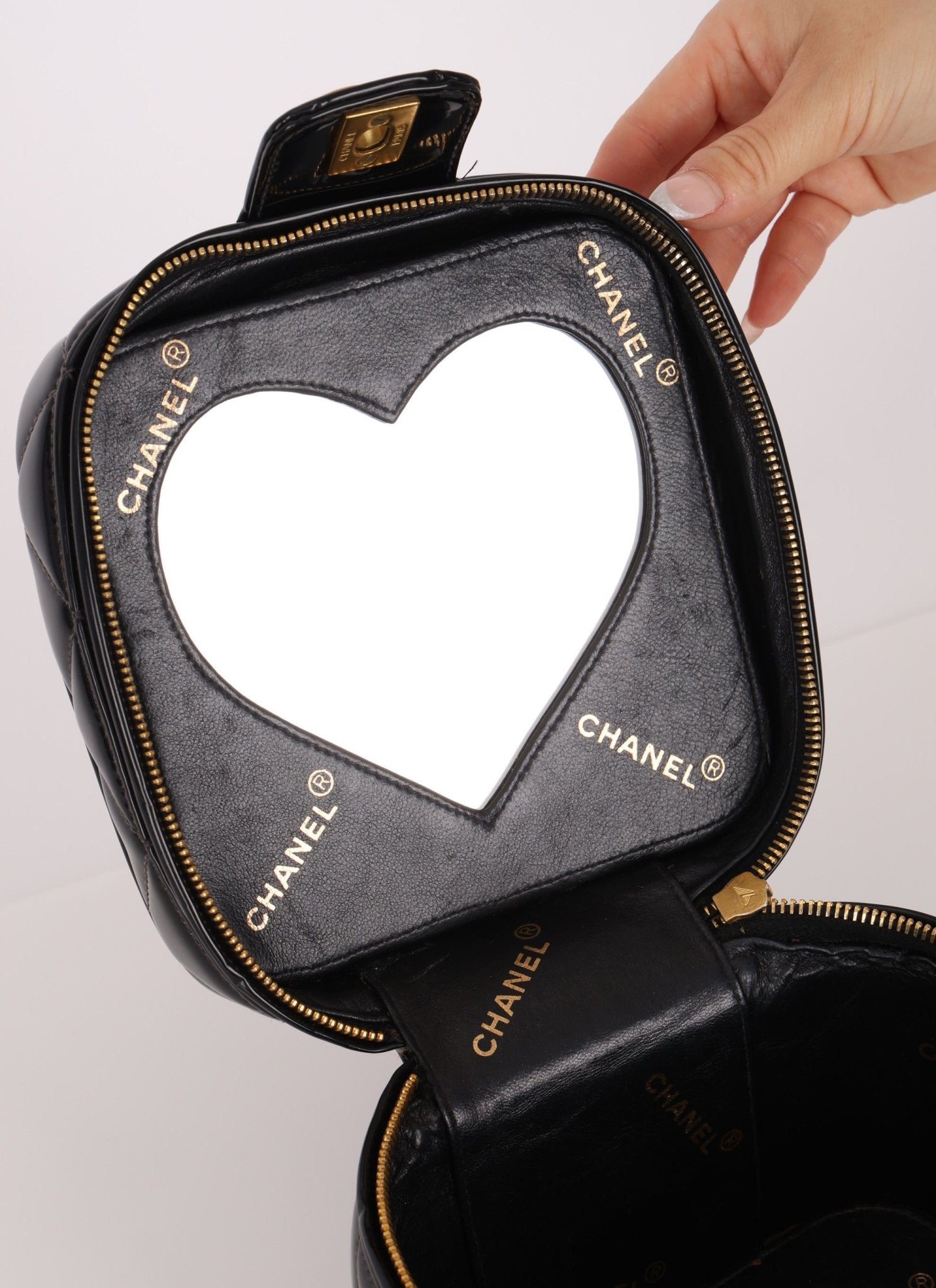 Ultra - Rare Chanel 1995 Patent Heart Mirror Turnlock Vanity 24K GP - FashioNica