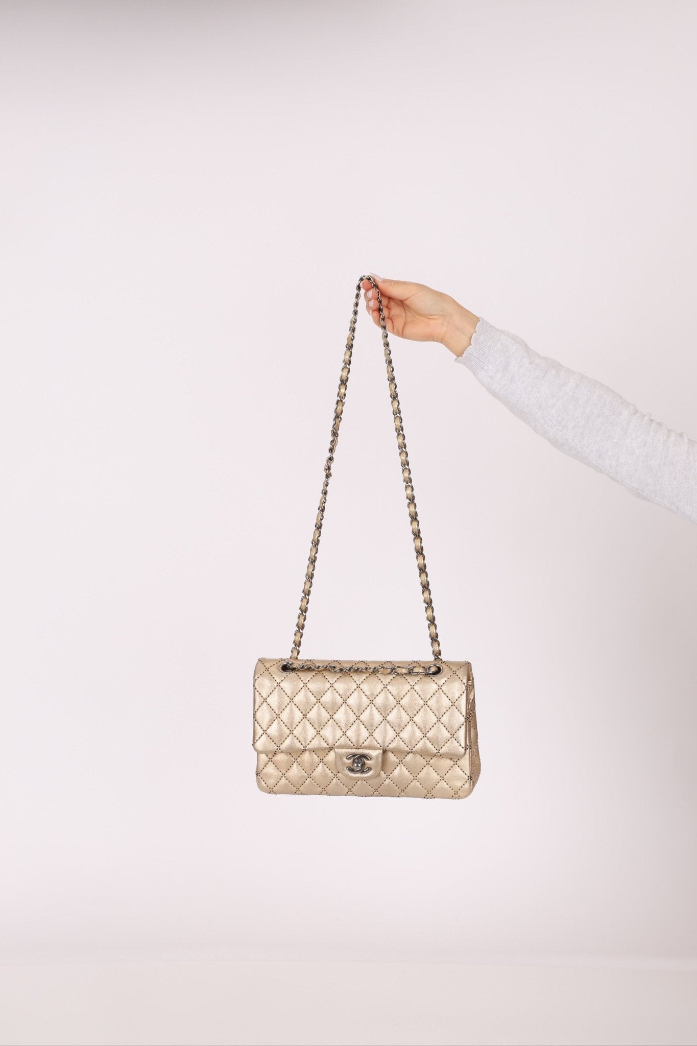 Ultra - Rare Chanel 2015 Metallic Gold Beaded Paris - Dubai Double Flap - FashioNica