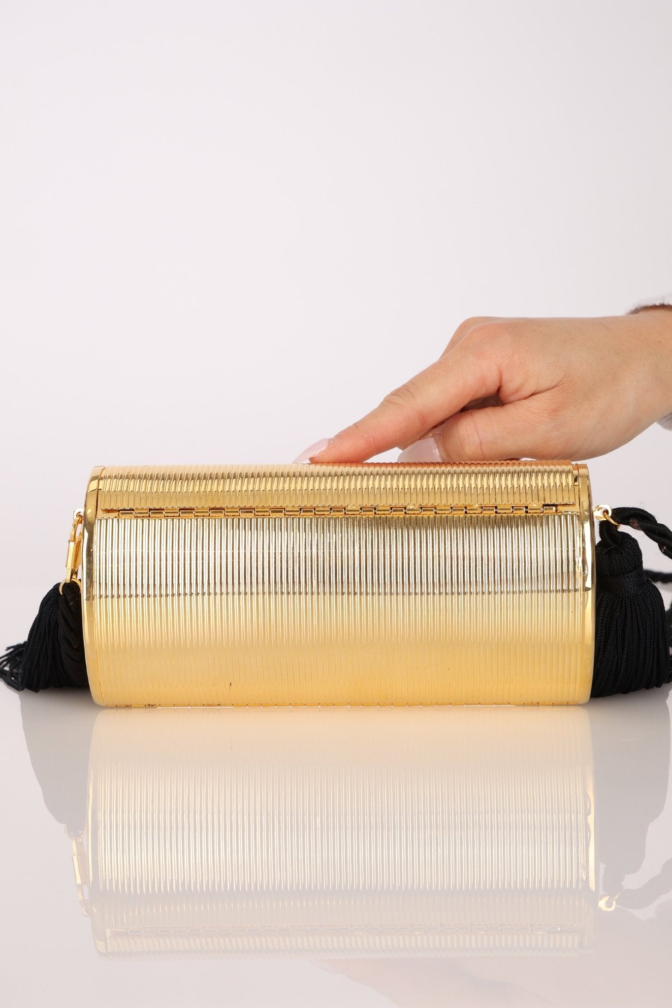 Ultra - Rare Fendi 1960s Gold Roma Coin Clasp Clutch - FashioNica