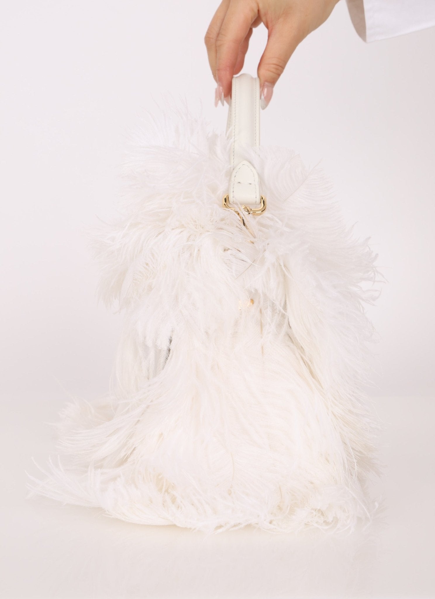 Ultra - Rare Fendi White Ostrich Feather Baguette - FashioNica
