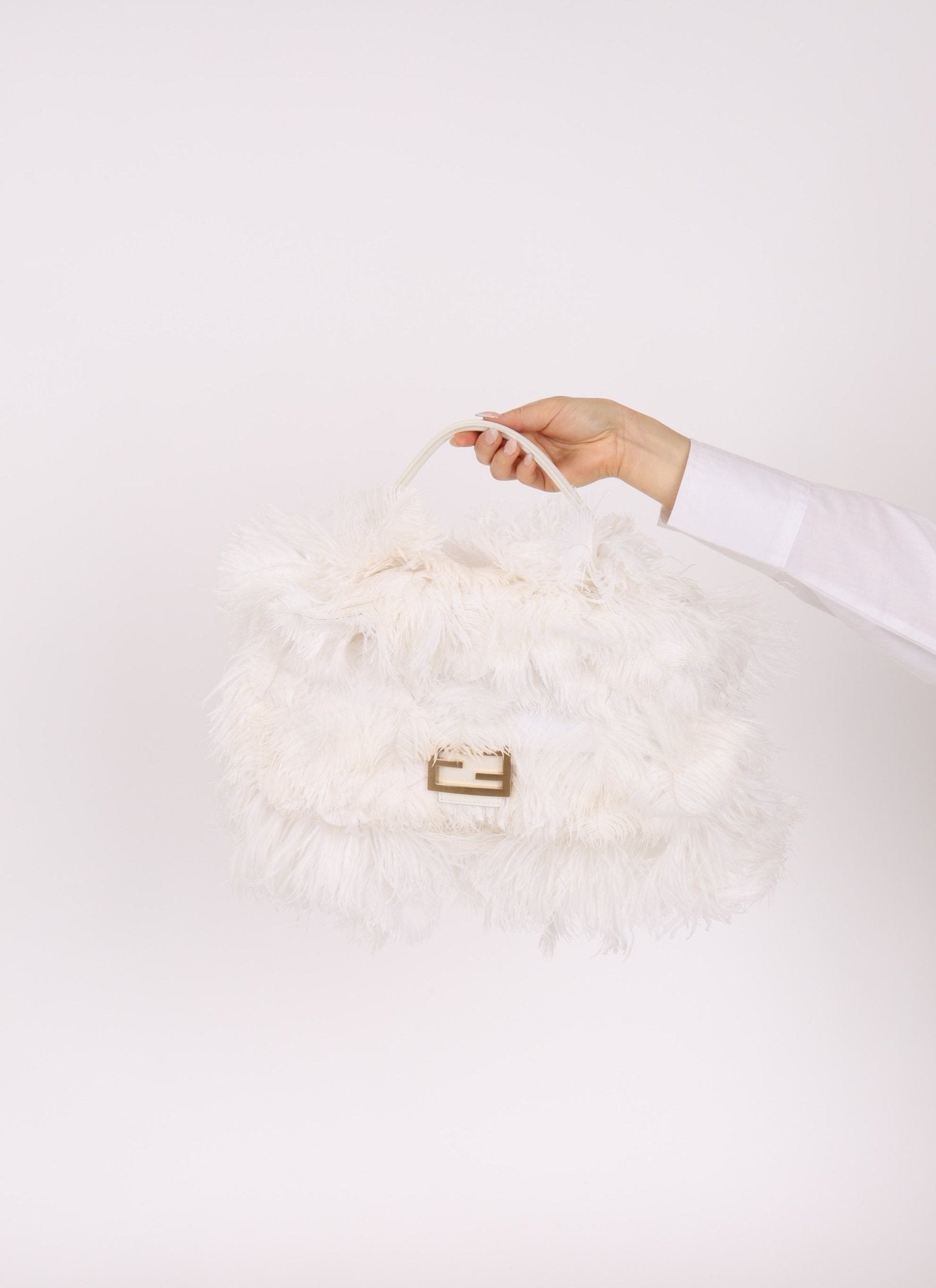 Ultra - Rare Fendi White Ostrich Feather Baguette - FashioNica