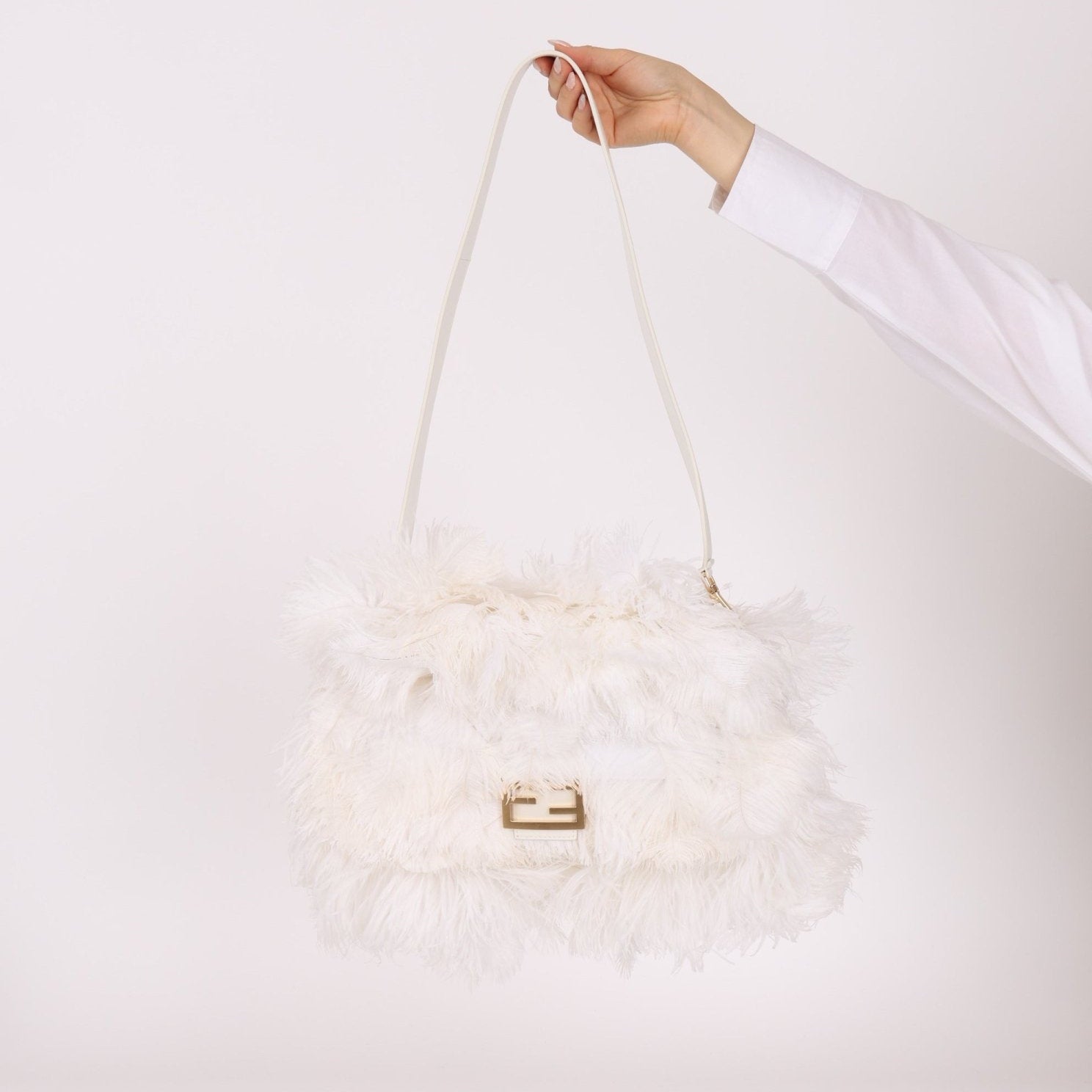 Ultra - Rare Fendi White Ostrich Feather Baguette - FashioNica