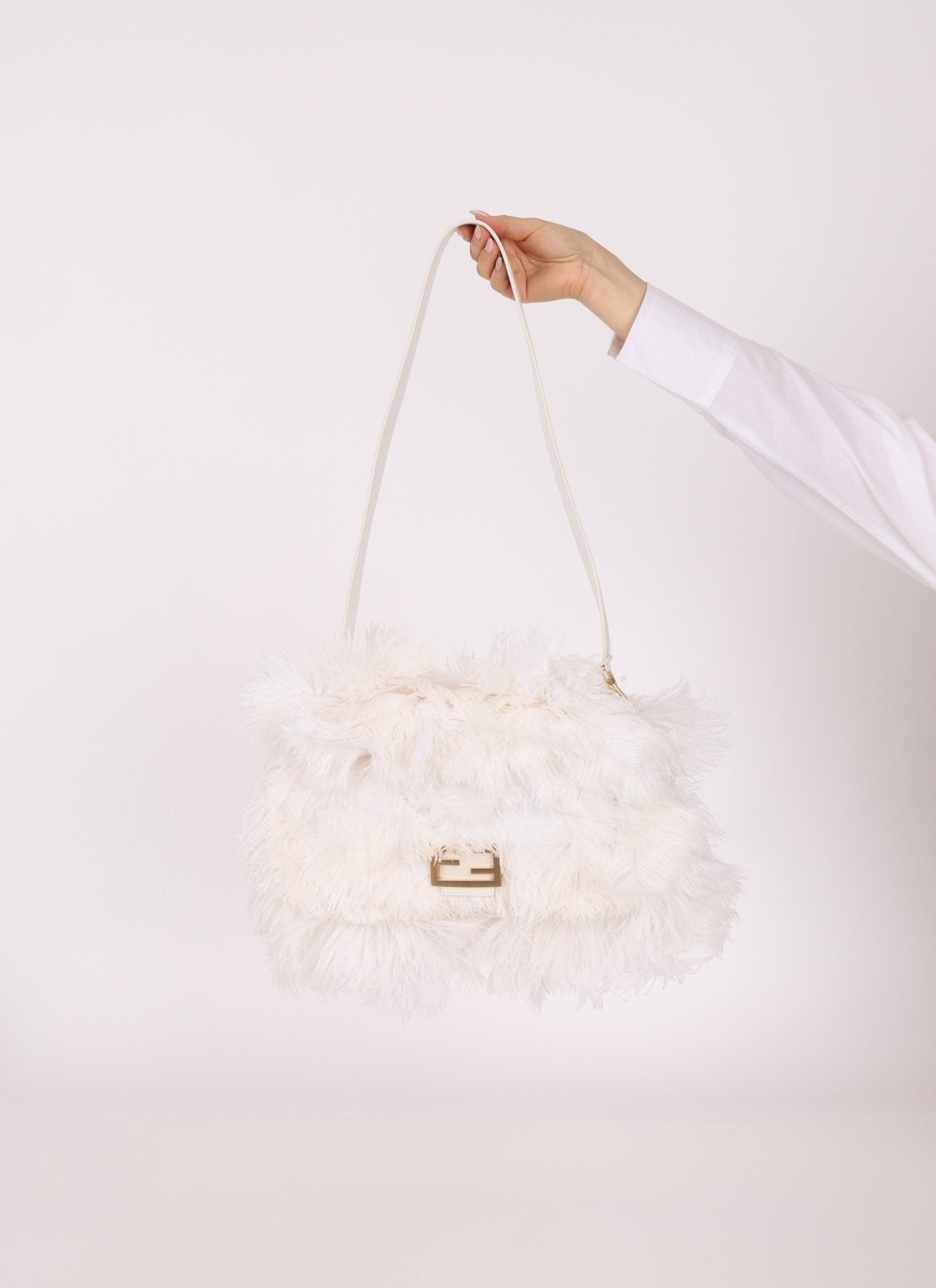 Ultra - Rare Fendi White Ostrich Feather Baguette - FashioNica