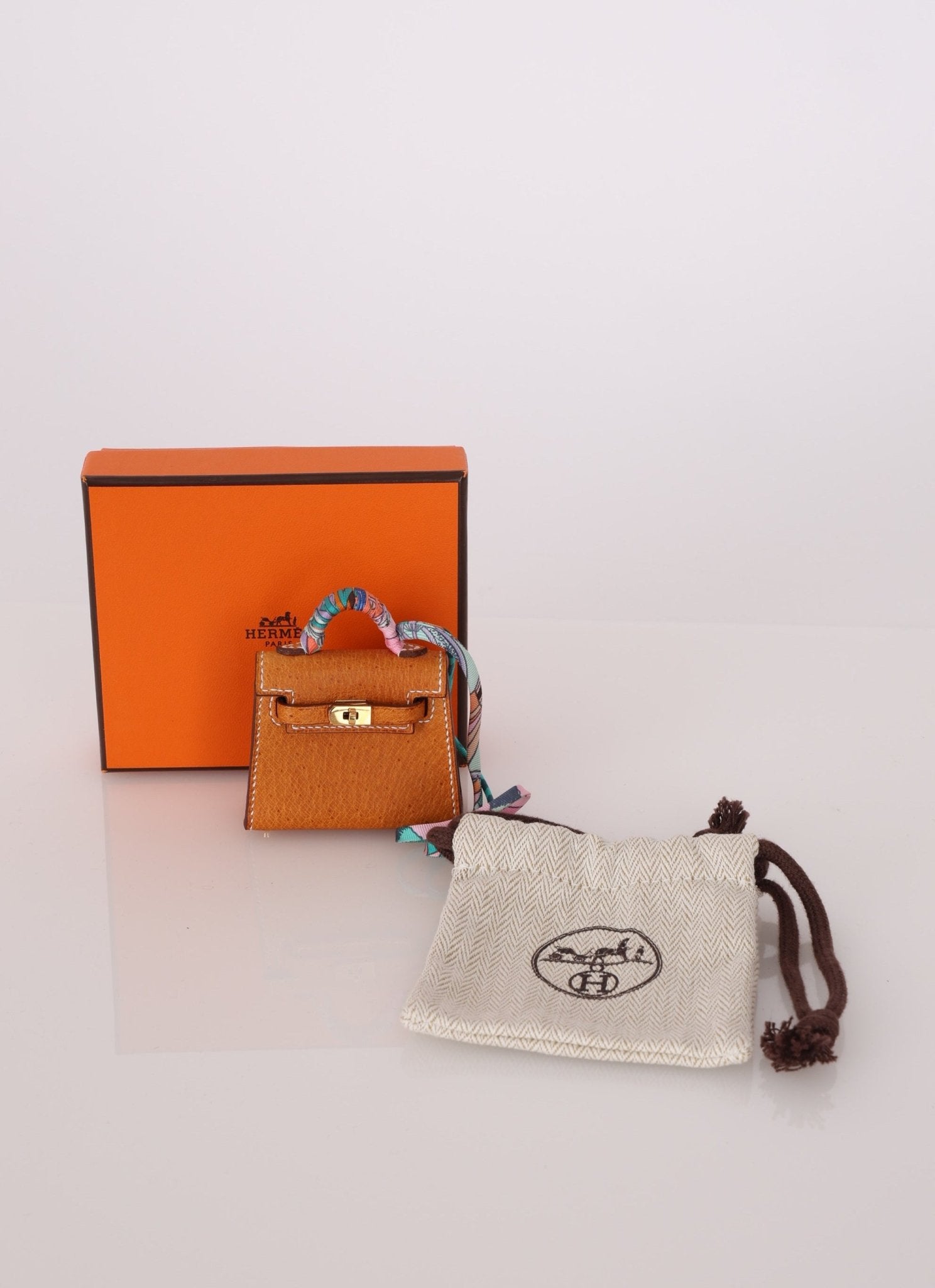 Ultra - Rare Hermès Toffee Peau Porc Micro Twilly Kelly - FashioNica