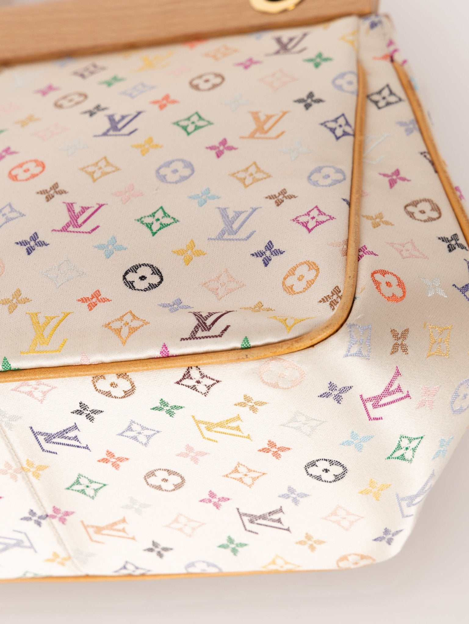 Ultra - Rare Louis Vuitton x Takashi Murakami Satin Abelia - FashioNica