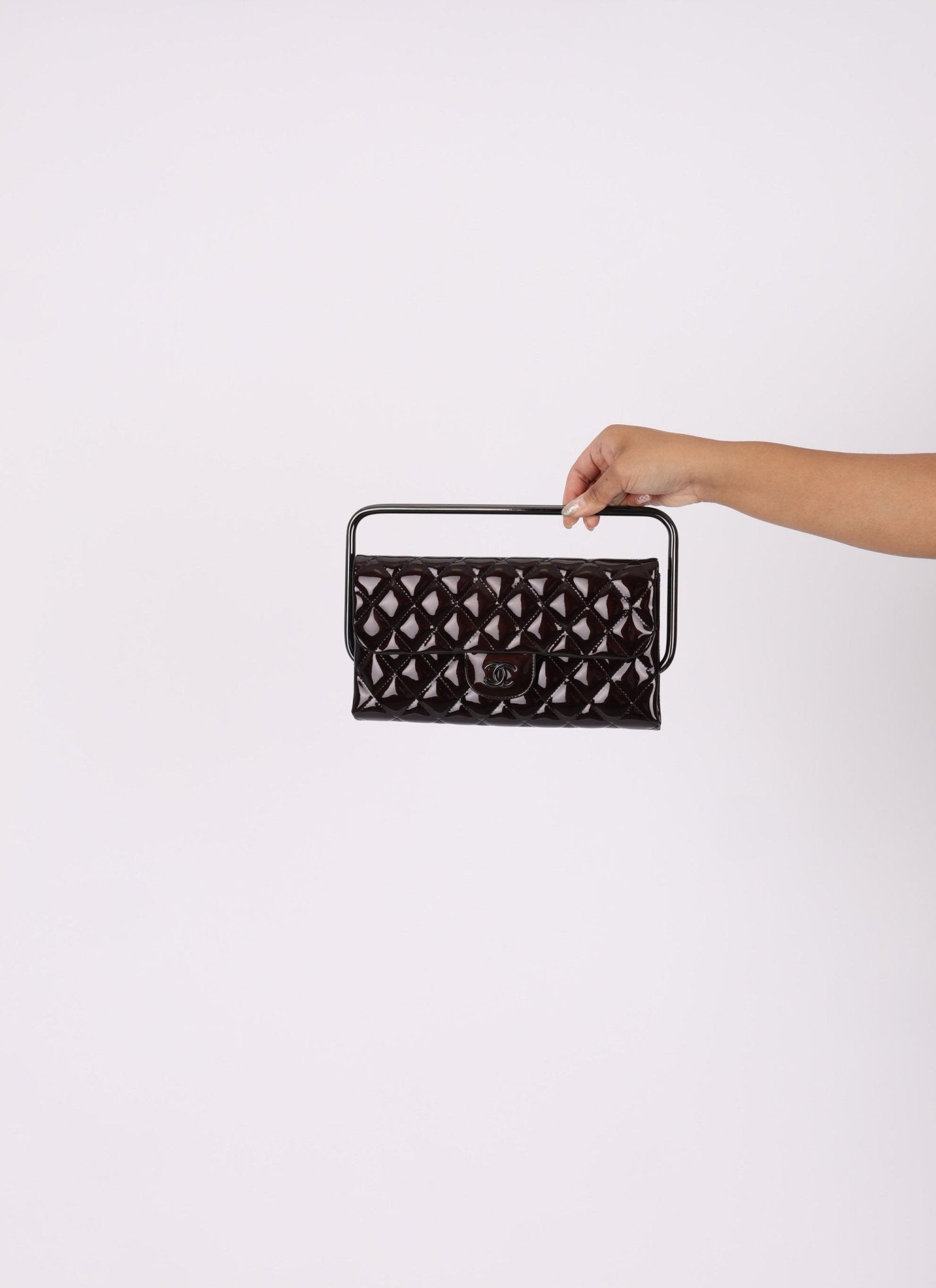 Ultra - Rare Runway Chanel 2014 Chocolate Patent Metal Handle Clutch - FashioNica