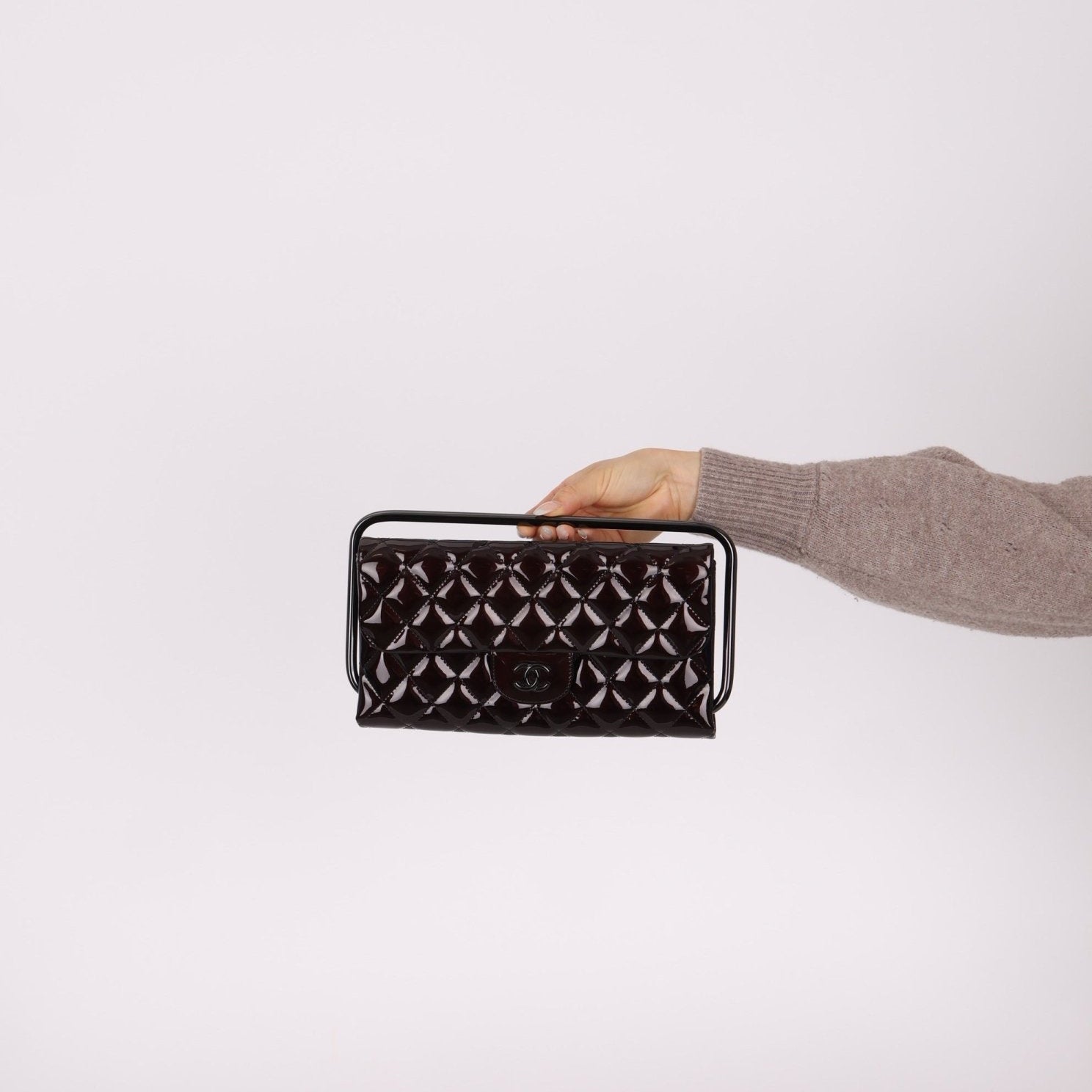 Ultra - Rare Runway Chanel 2014 Chocolate Patent Metal Handle Clutch - FashioNica