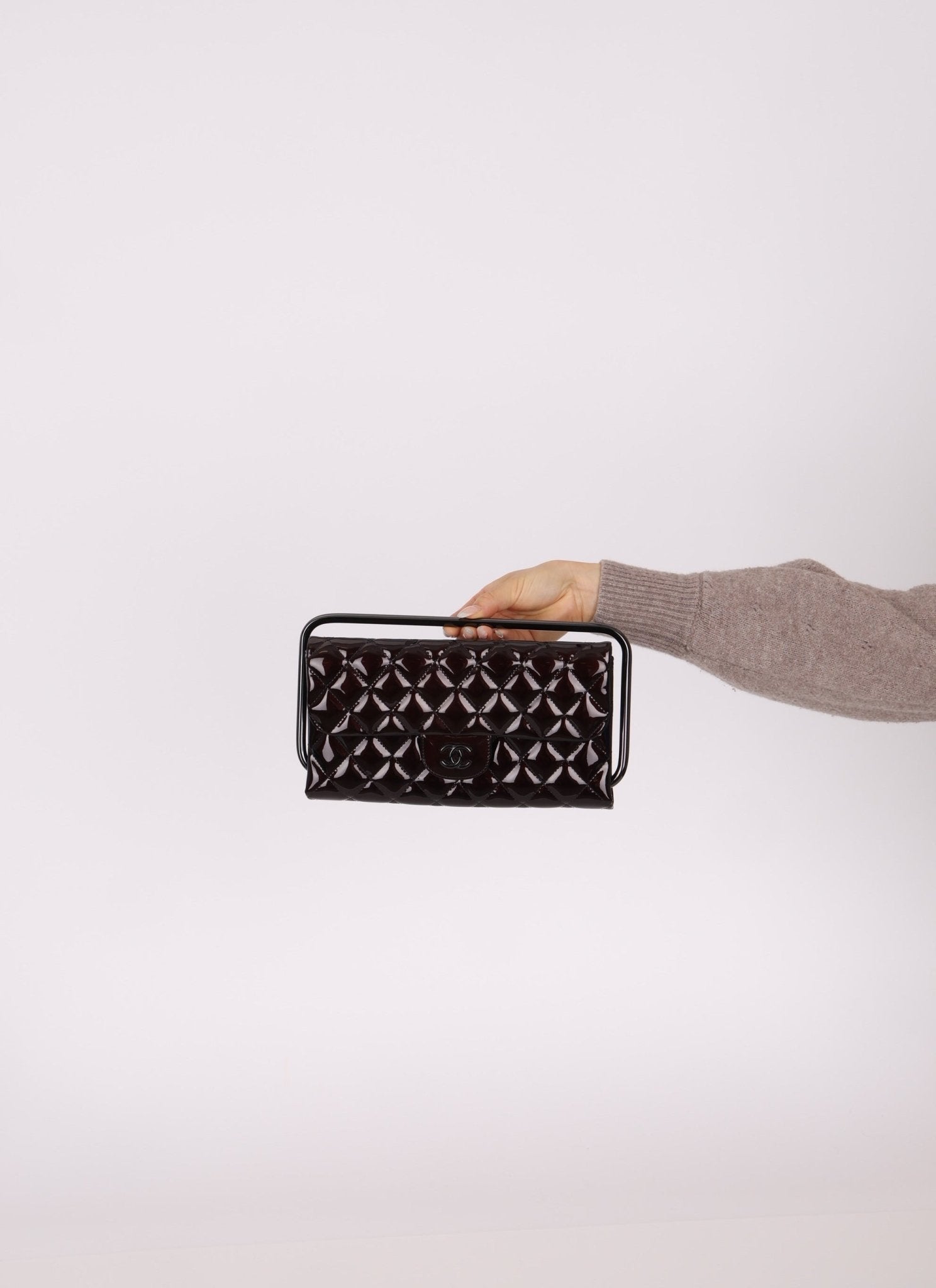 Ultra - Rare Runway Chanel 2014 Chocolate Patent Metal Handle Clutch - FashioNica