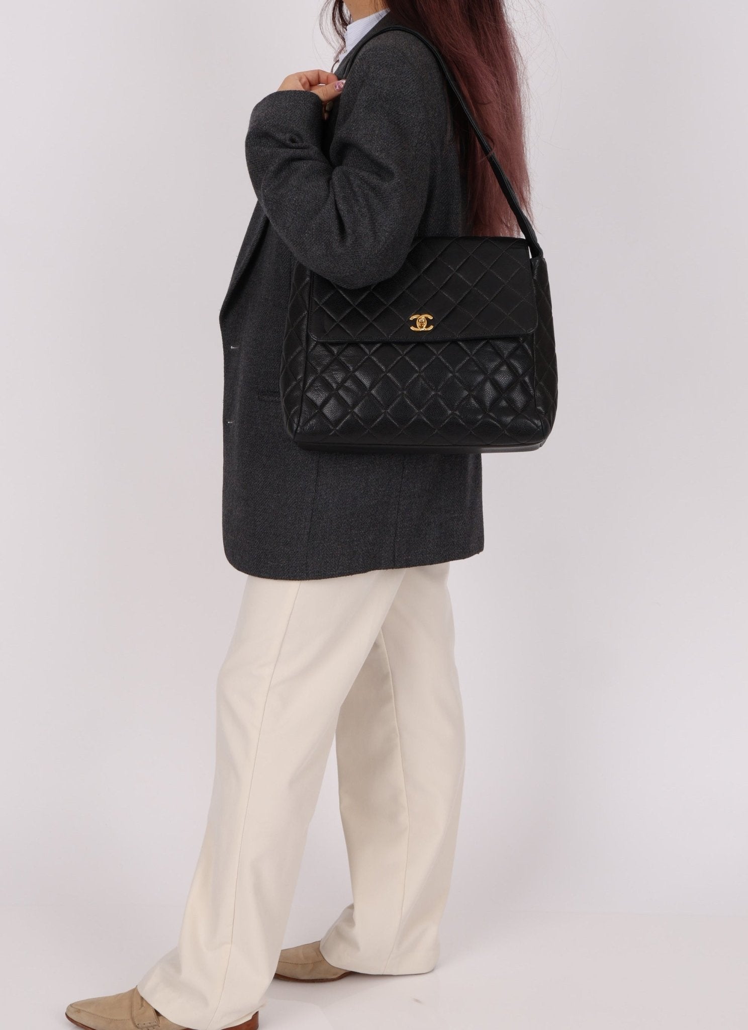 Vintage Chanel 1996 Caviar Turnlock Shoulder Bag - FashioNica