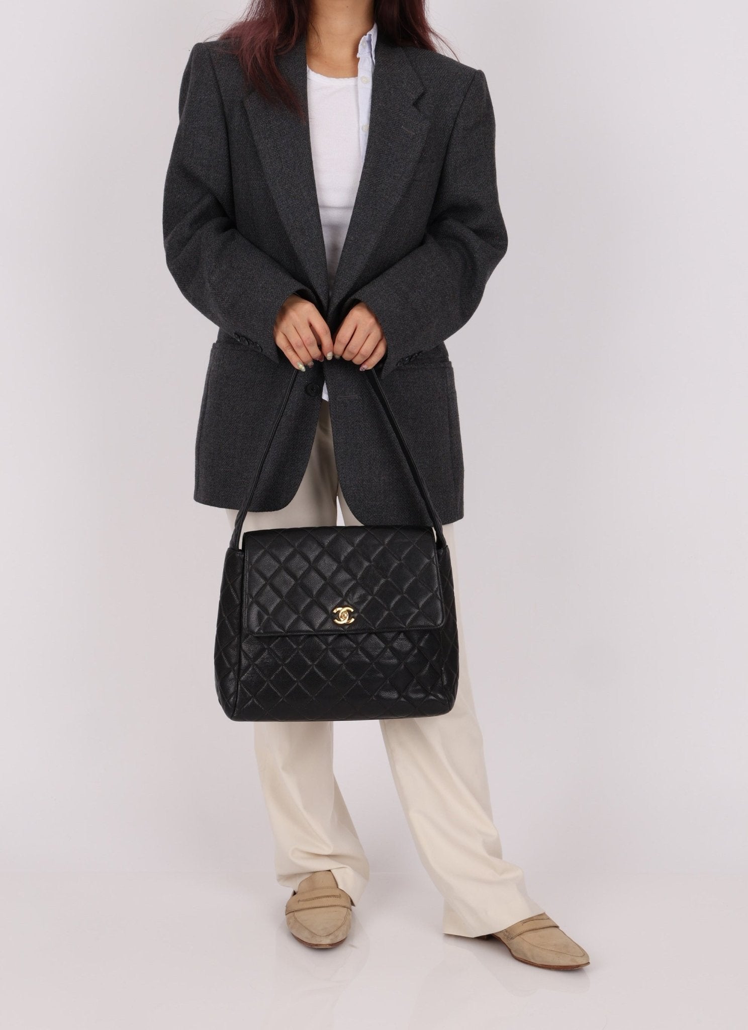 Vintage Chanel 1996 Caviar Turnlock Shoulder Bag - FashioNica