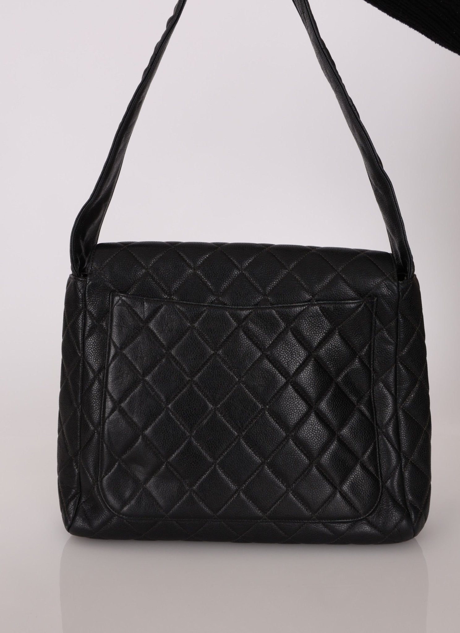 Vintage Chanel 1996 Caviar Turnlock Shoulder Bag - FashioNica