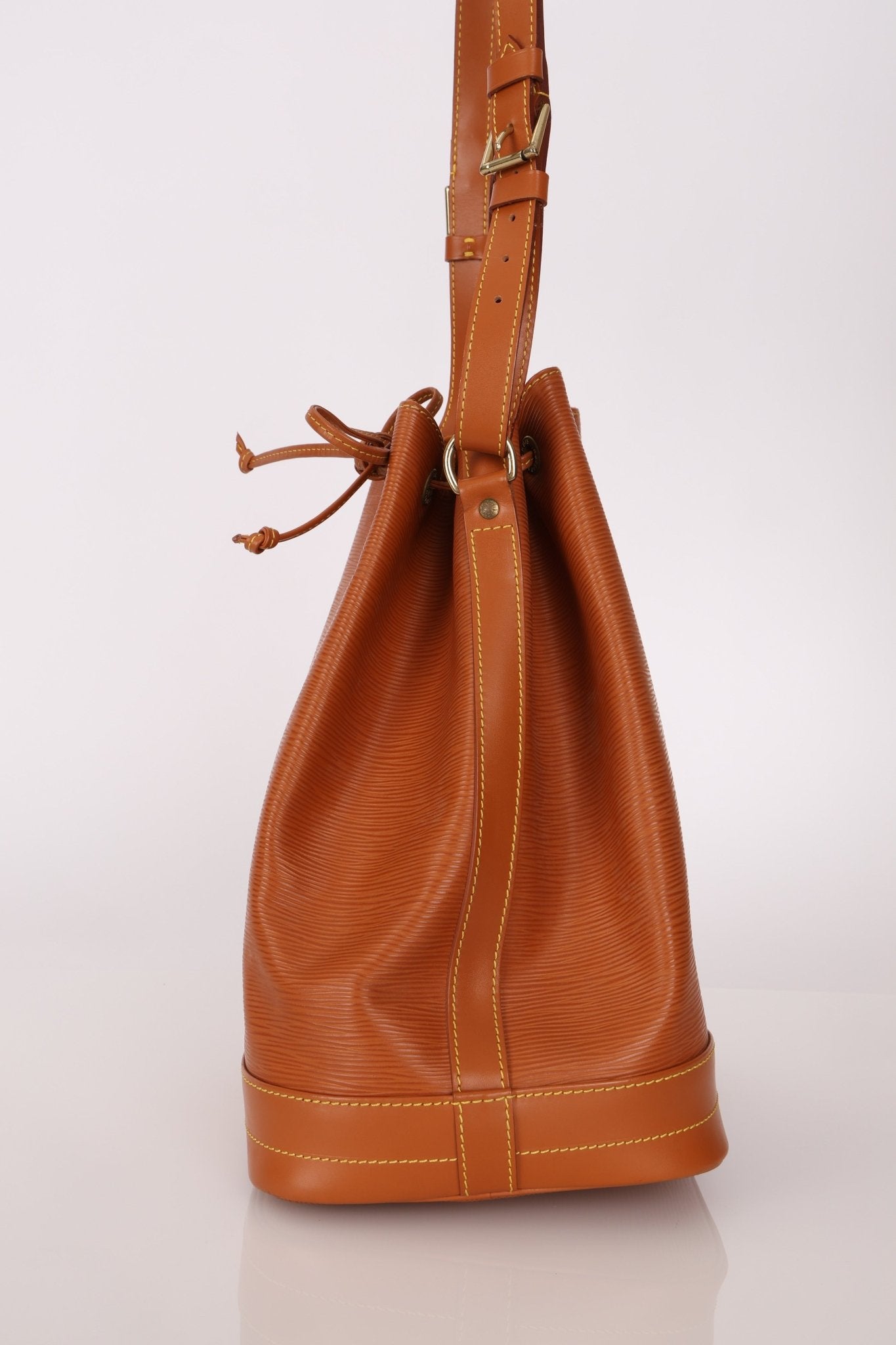 Vintage Louis Vuitton Cognac Epi Large Noe - FashioNica