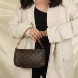 Louis Vuitton Monogram Pochette